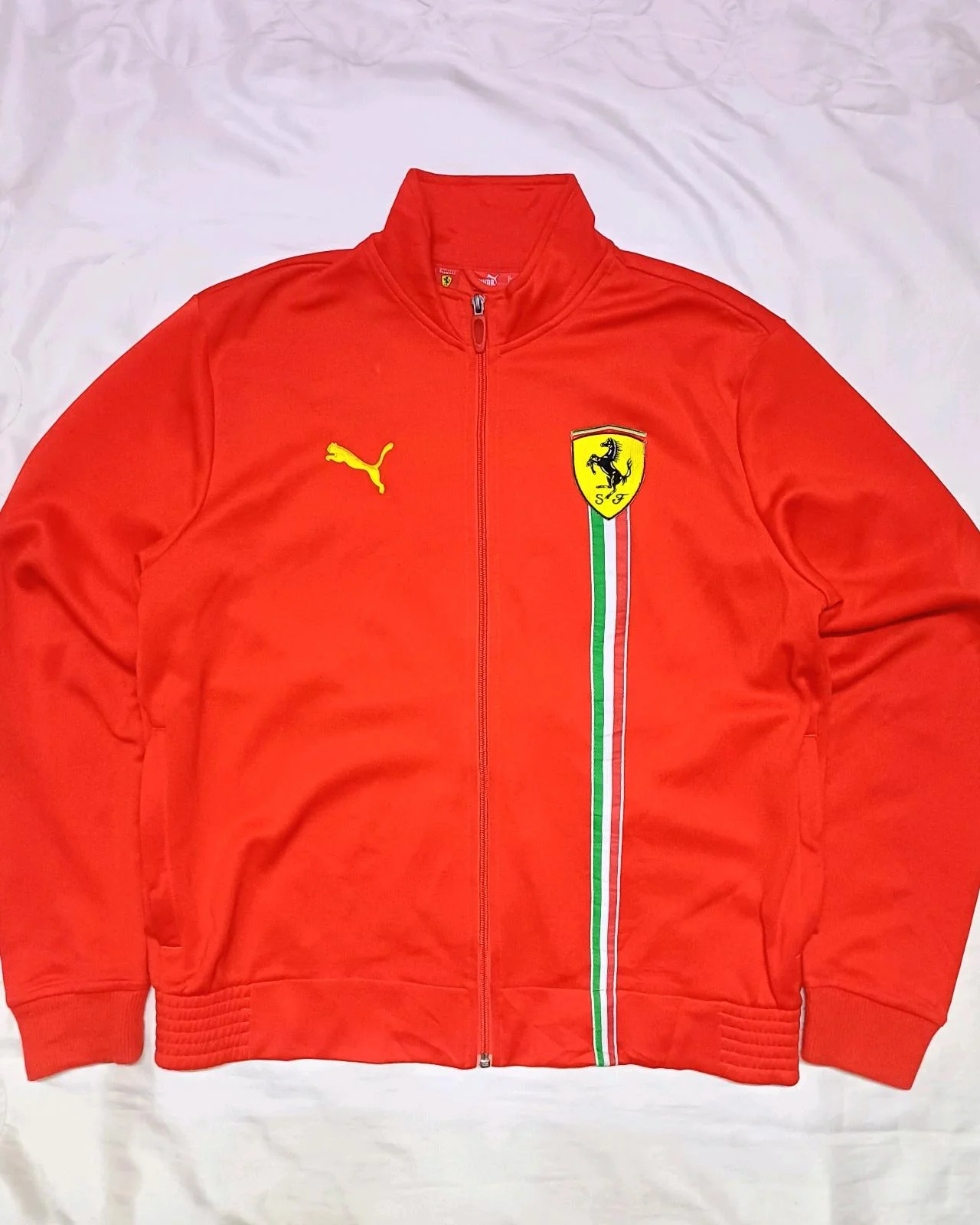 Puma x Ferrari Jackets, size L, photo 1