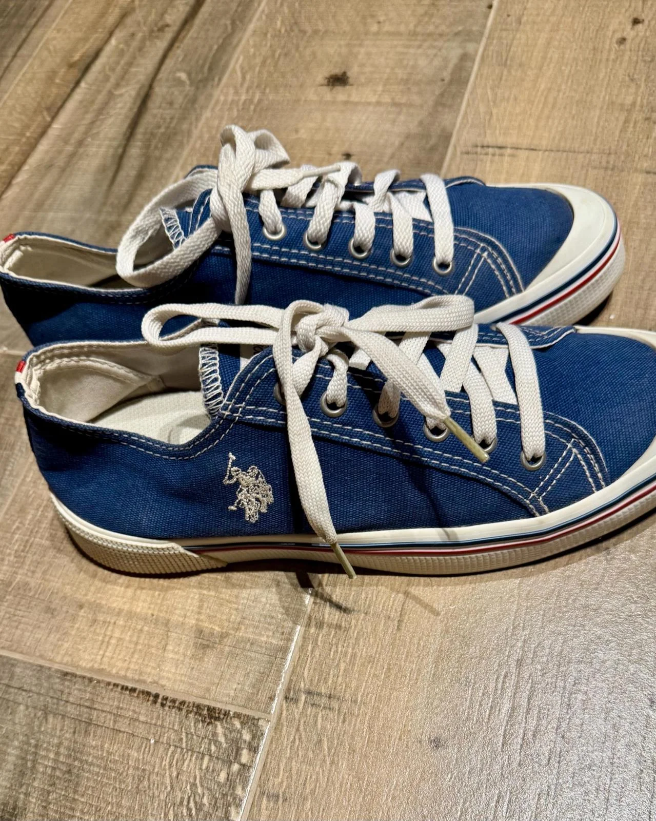 Sneakers, size 39, photo 1