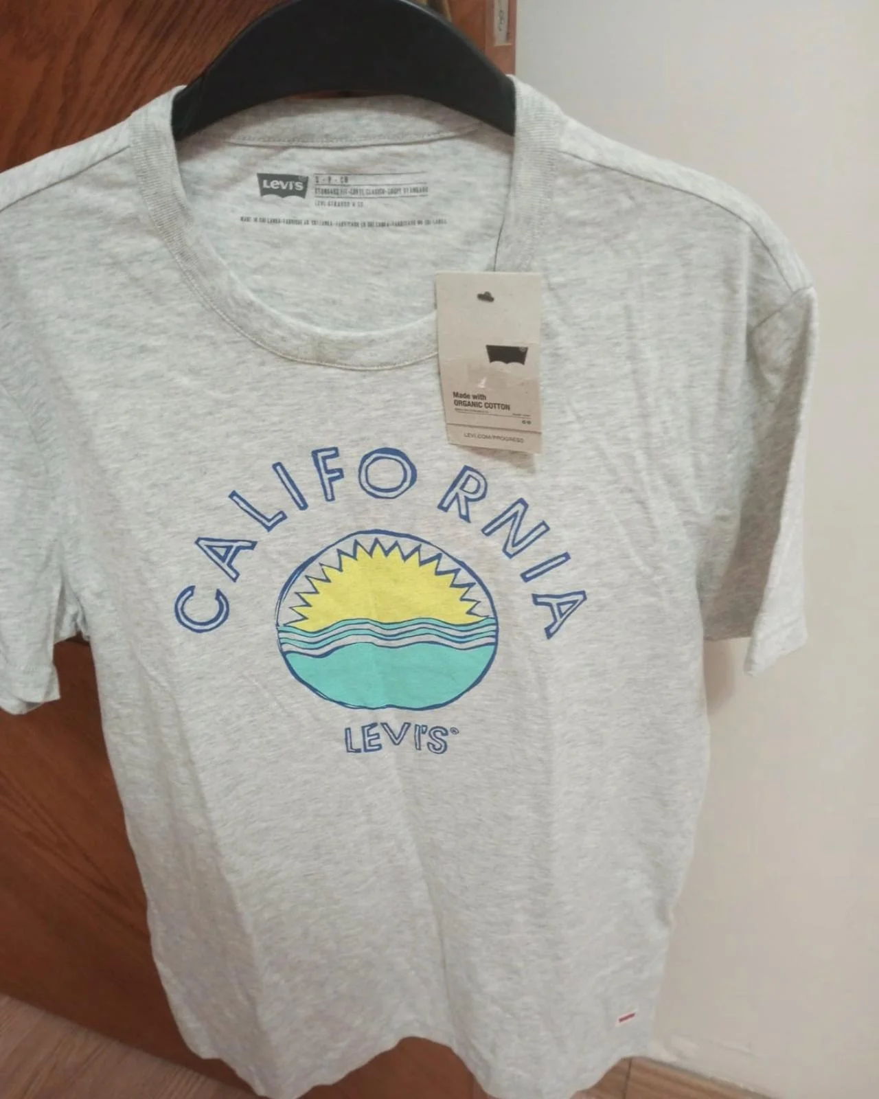 Levi's T-shirts, size S, photo 1