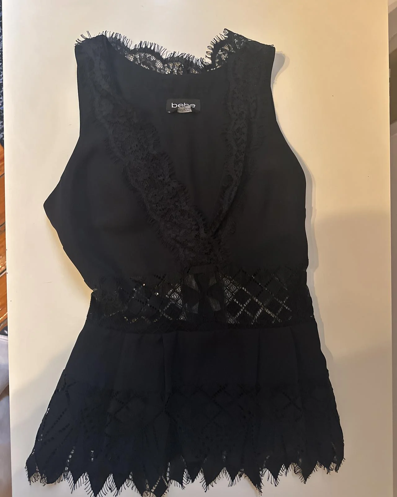 Bebe Cami Tops, size XS / 34 / 6, photo 1