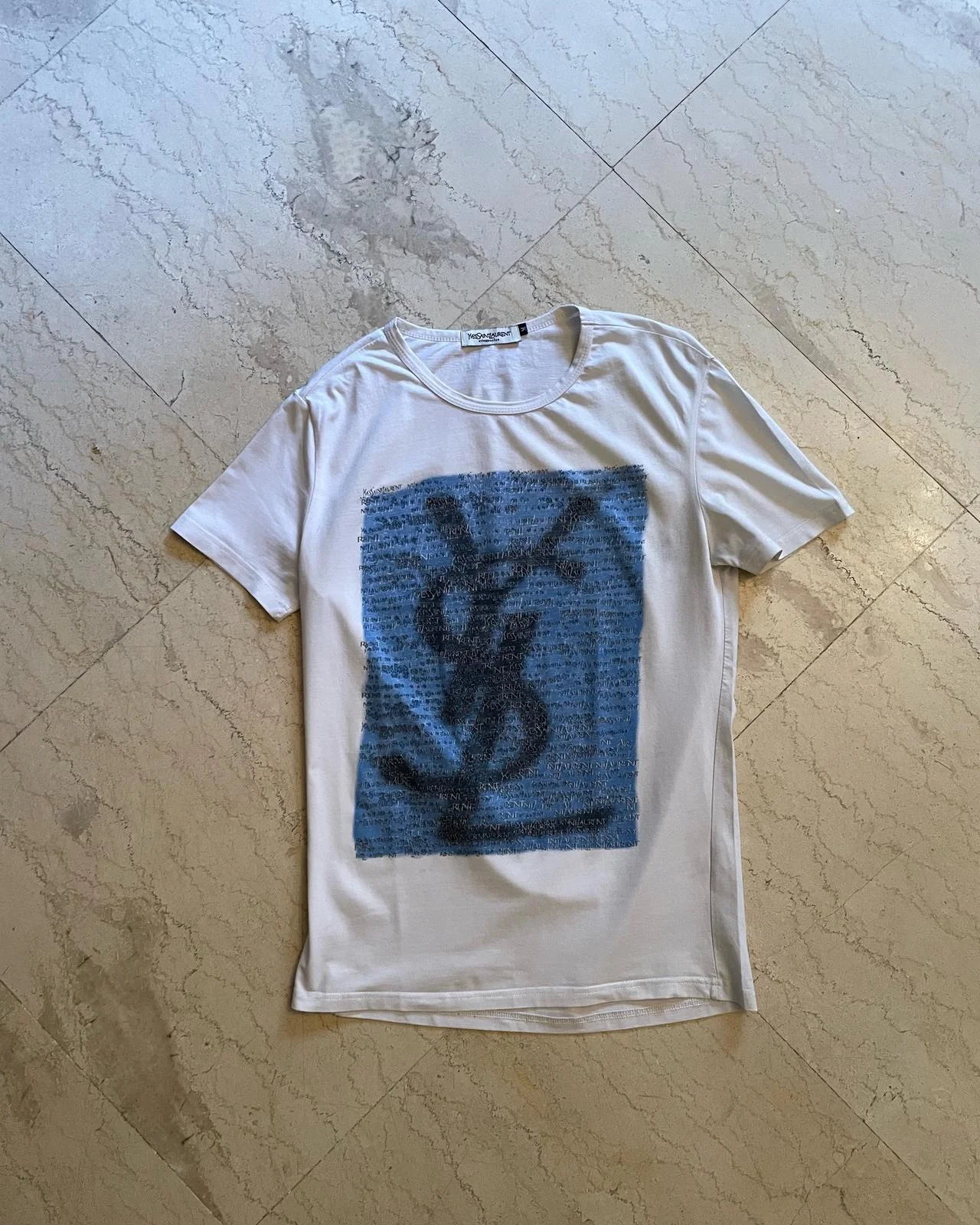 Yves Saint Laurent T-shirts, size M, photo 1