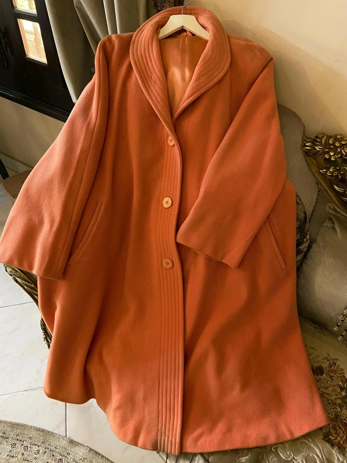 Coats, size L, photo 1