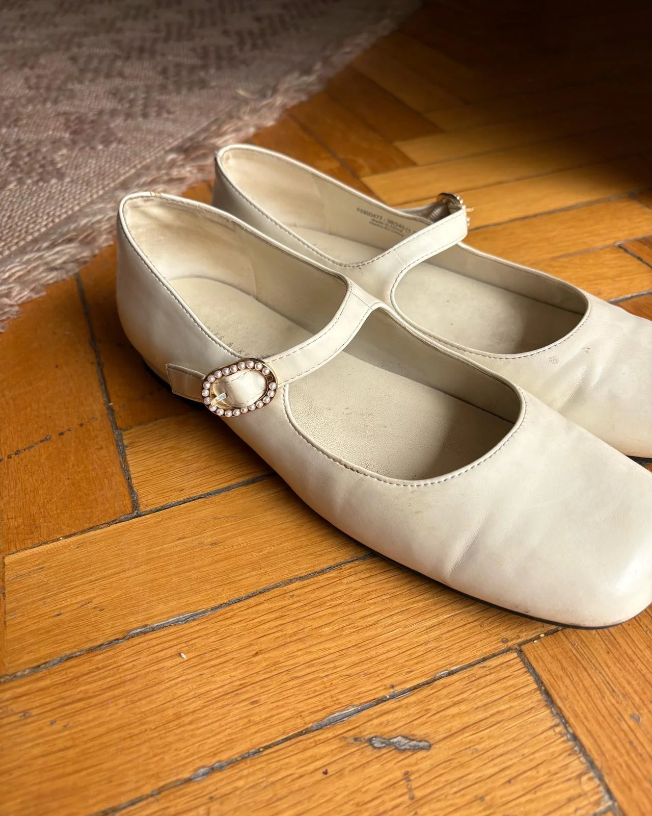 Charles & Keith Flats, size 38, photo 1