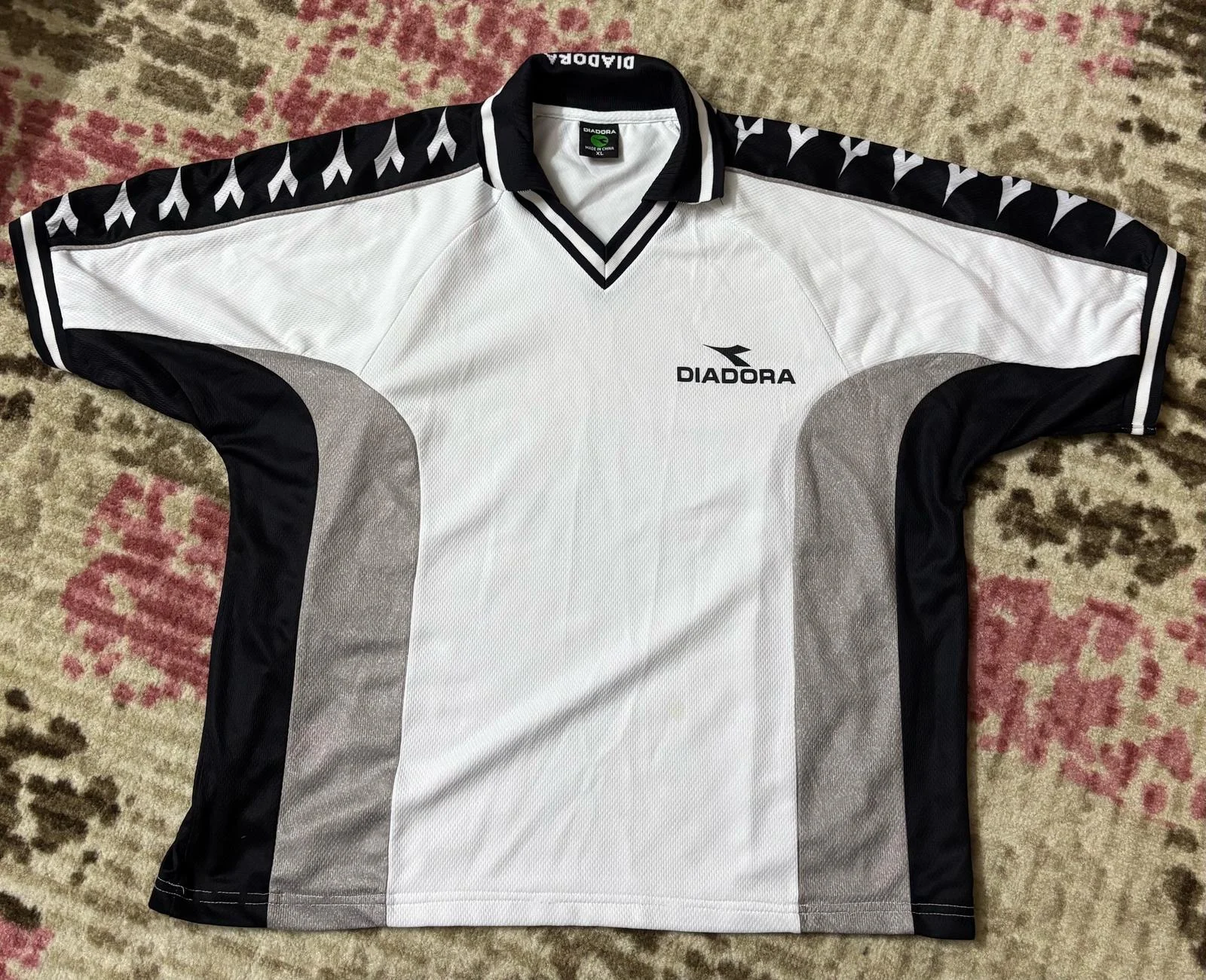 Diadora Short Sleeve Shirts, size XL, photo 1