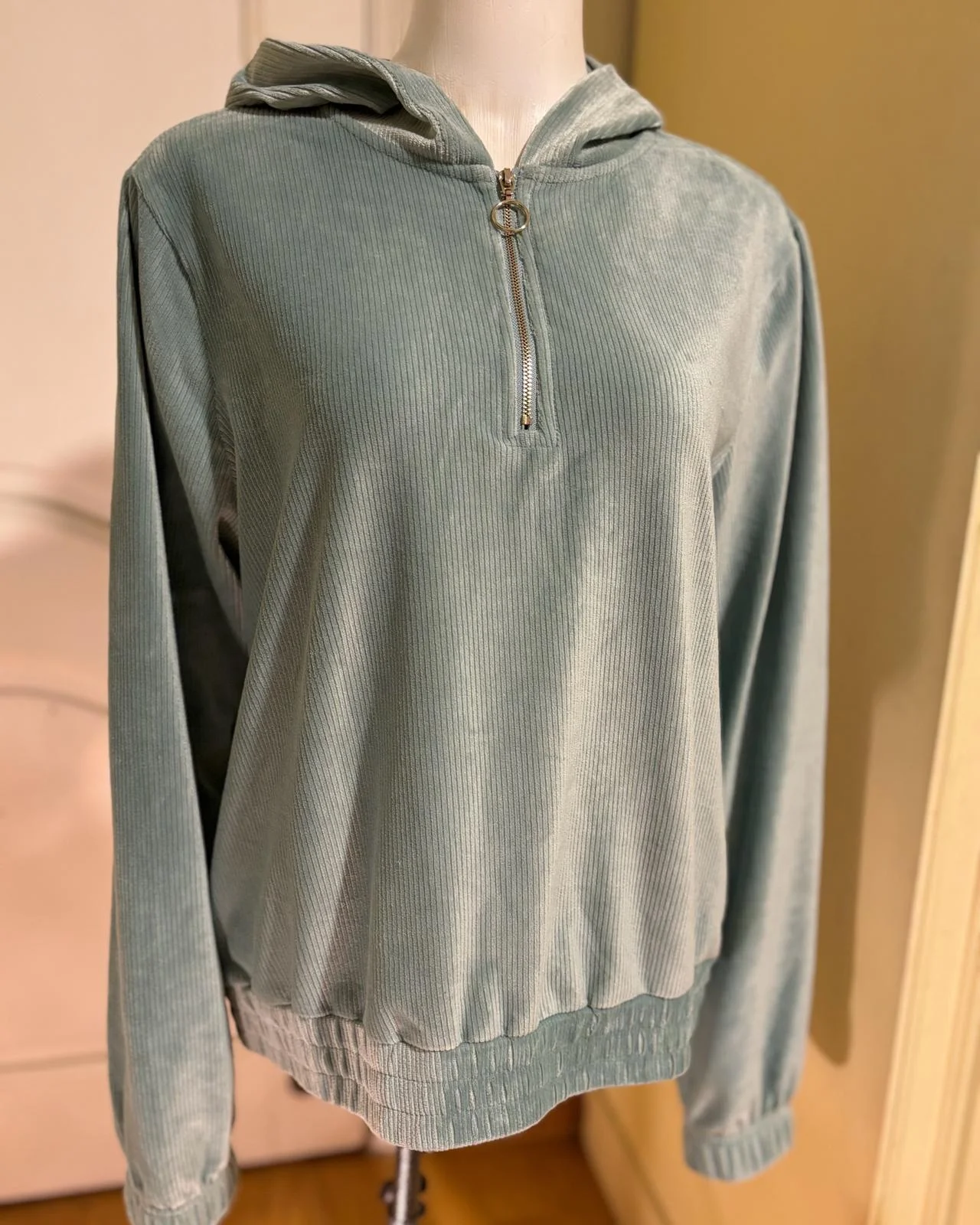Max Hoodies, size XL / 42 / 14, photo 1