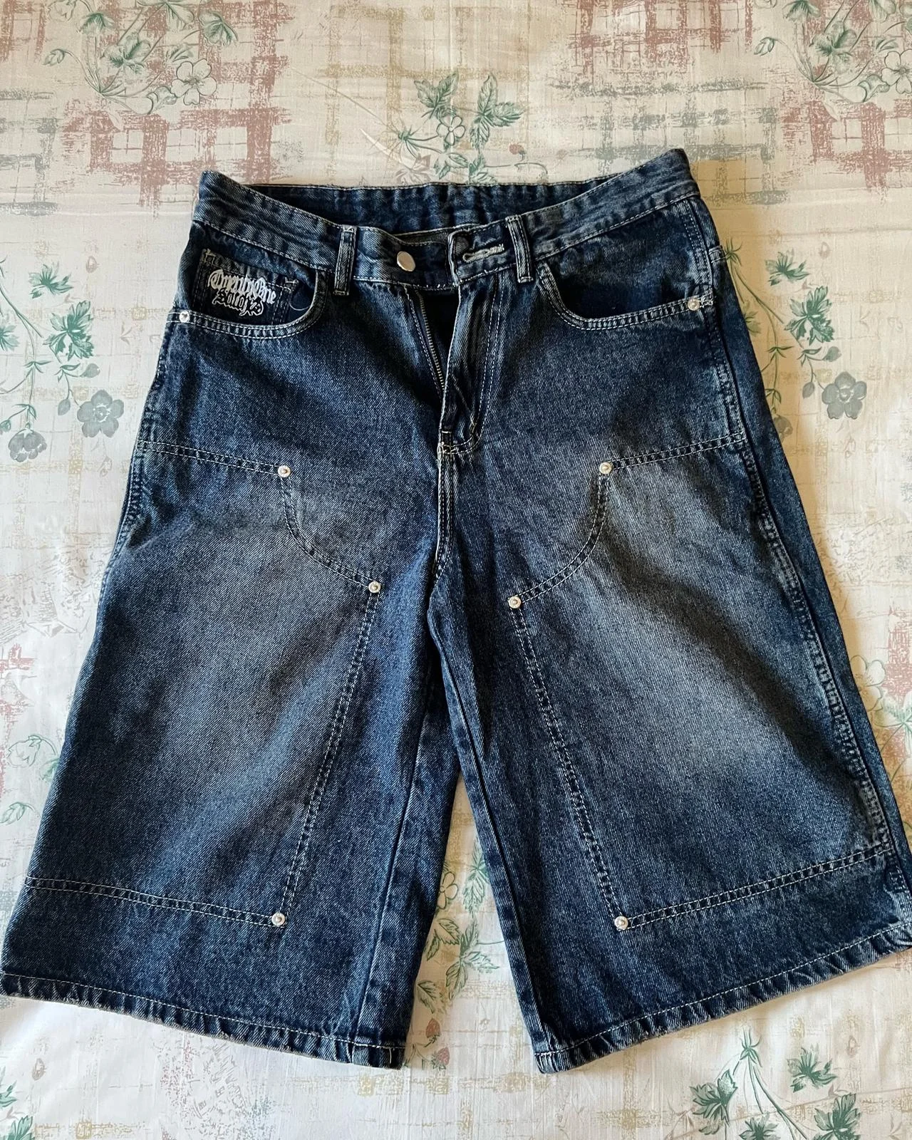 Local Shorts, size XS / 34 / 6, photo 1