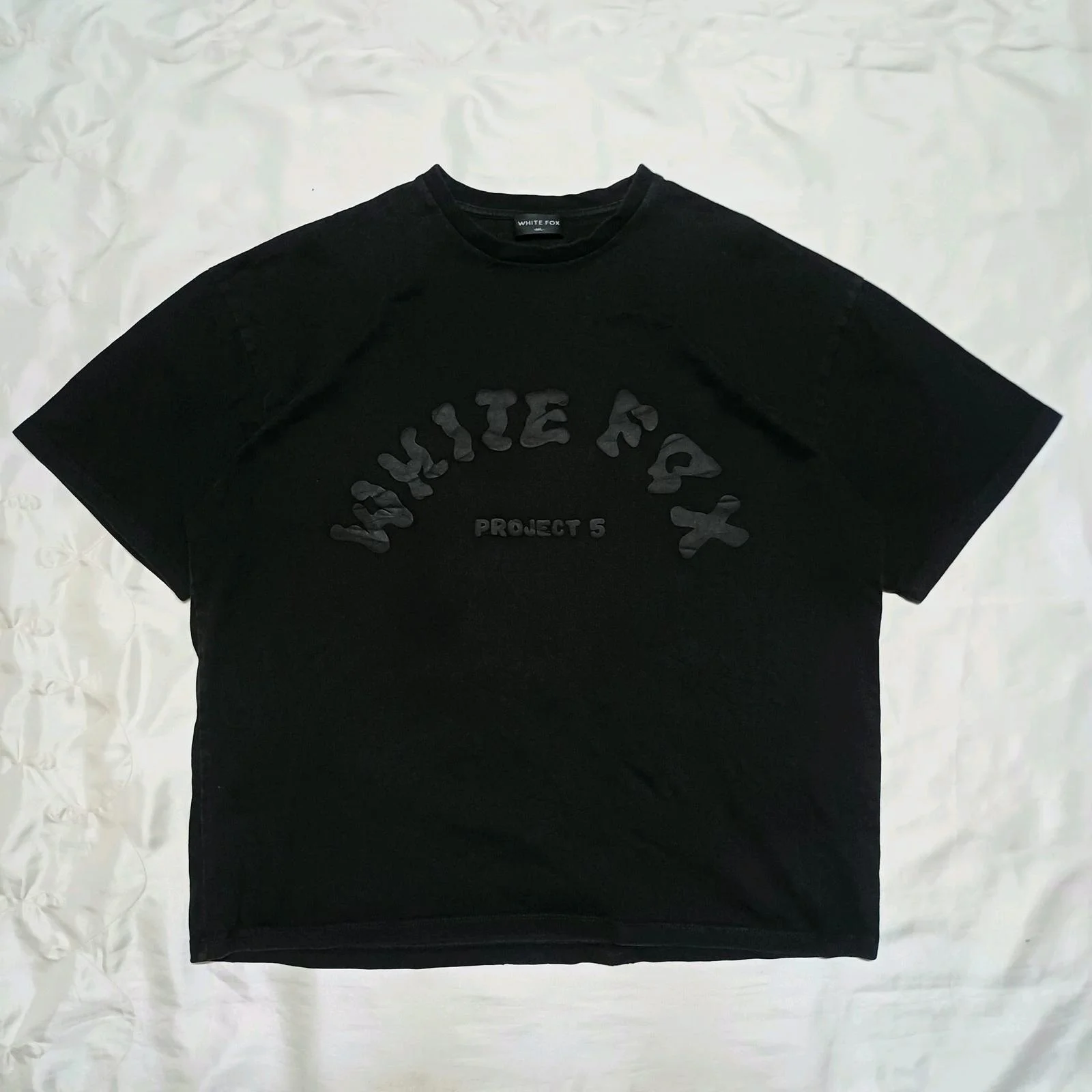 White Fox Boutique T-shirts, size M, photo 1