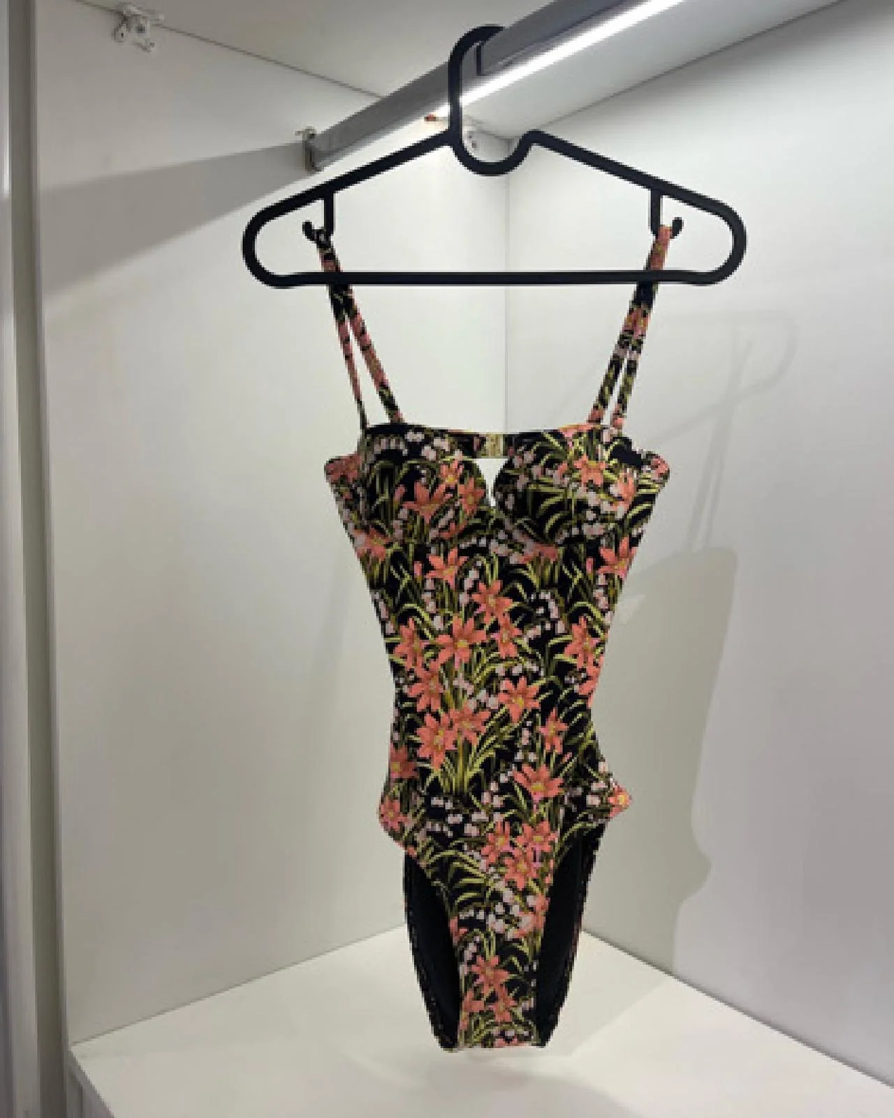 Topshop One-Piece Swimsuits, size S / 36 / 8, photo 1