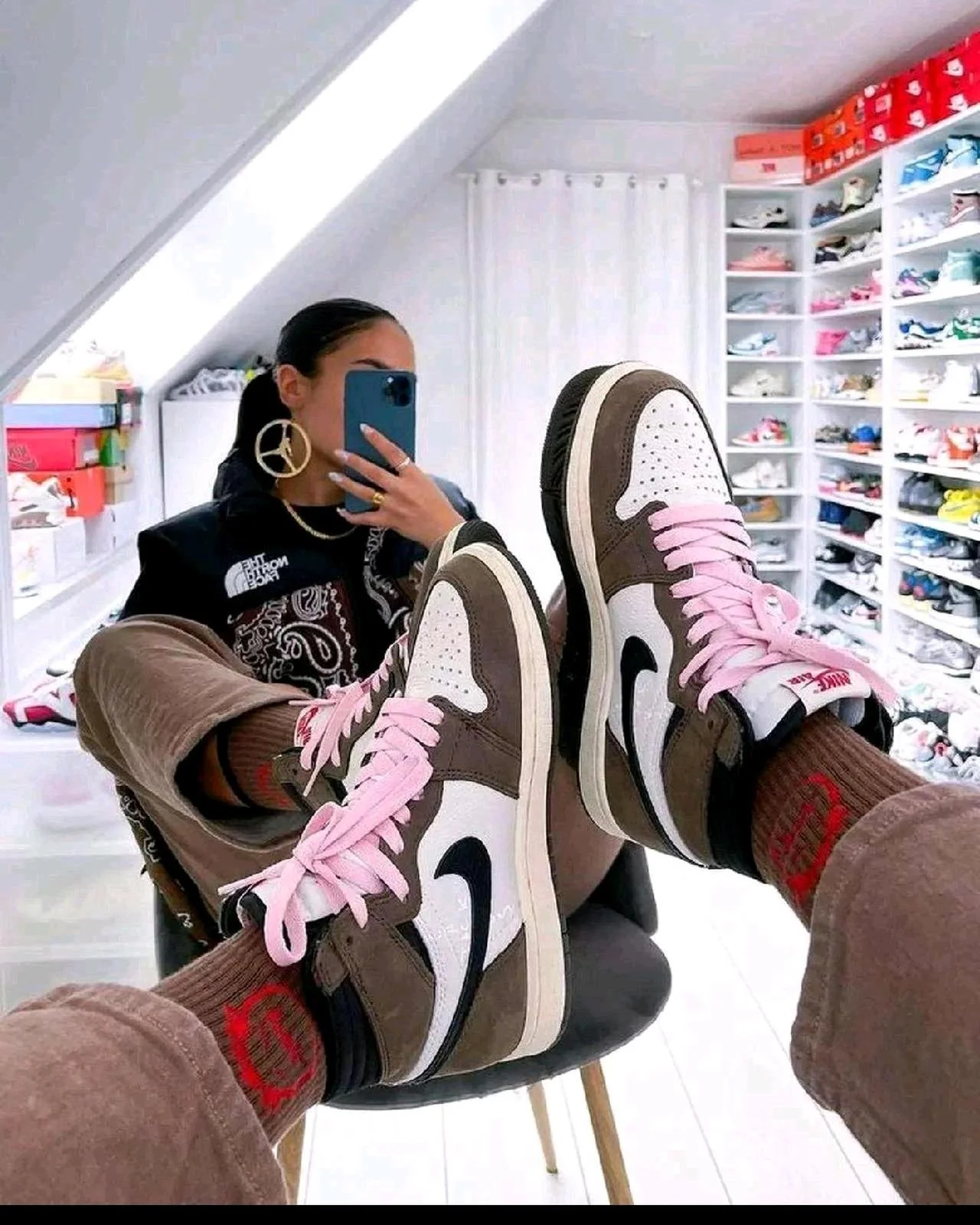Travis Scott Sneakers, size 37.5, photo 1