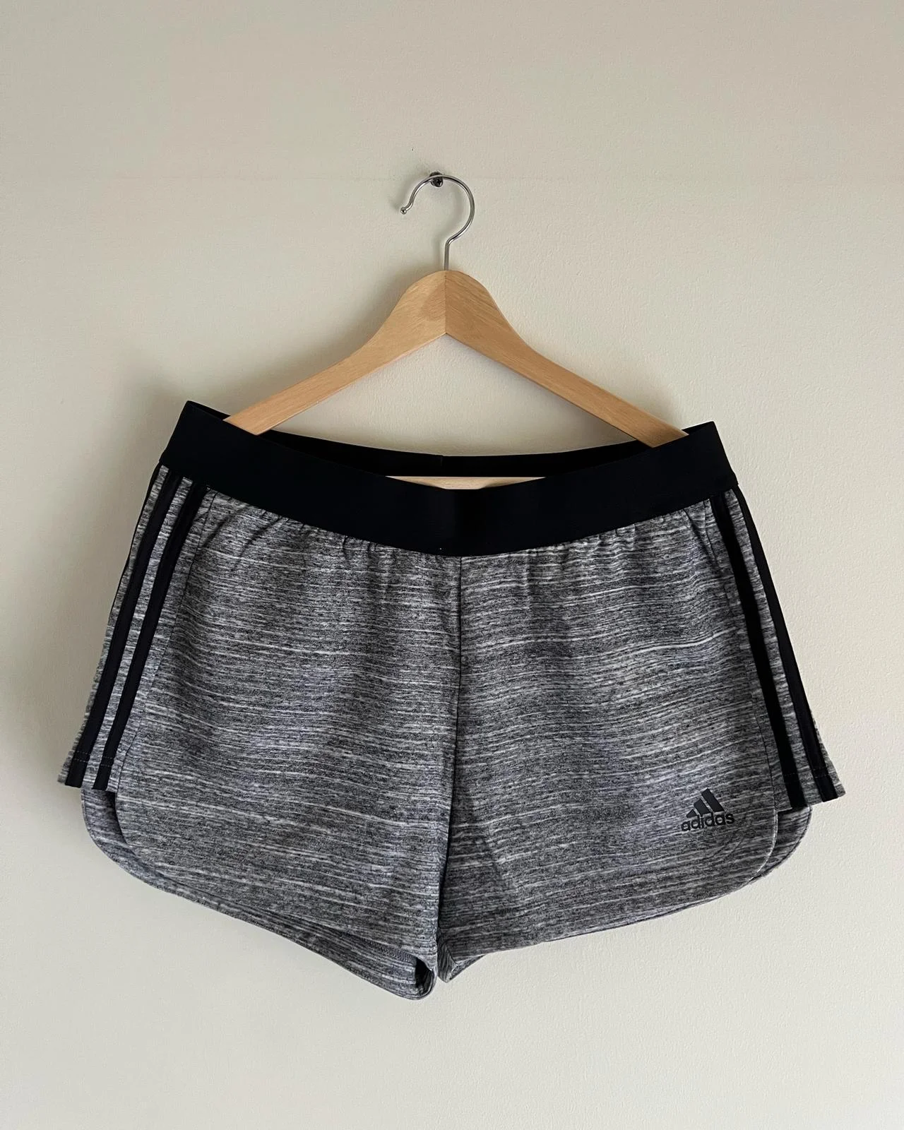 adidas Shorts, size XL / 42 / 14, photo 1