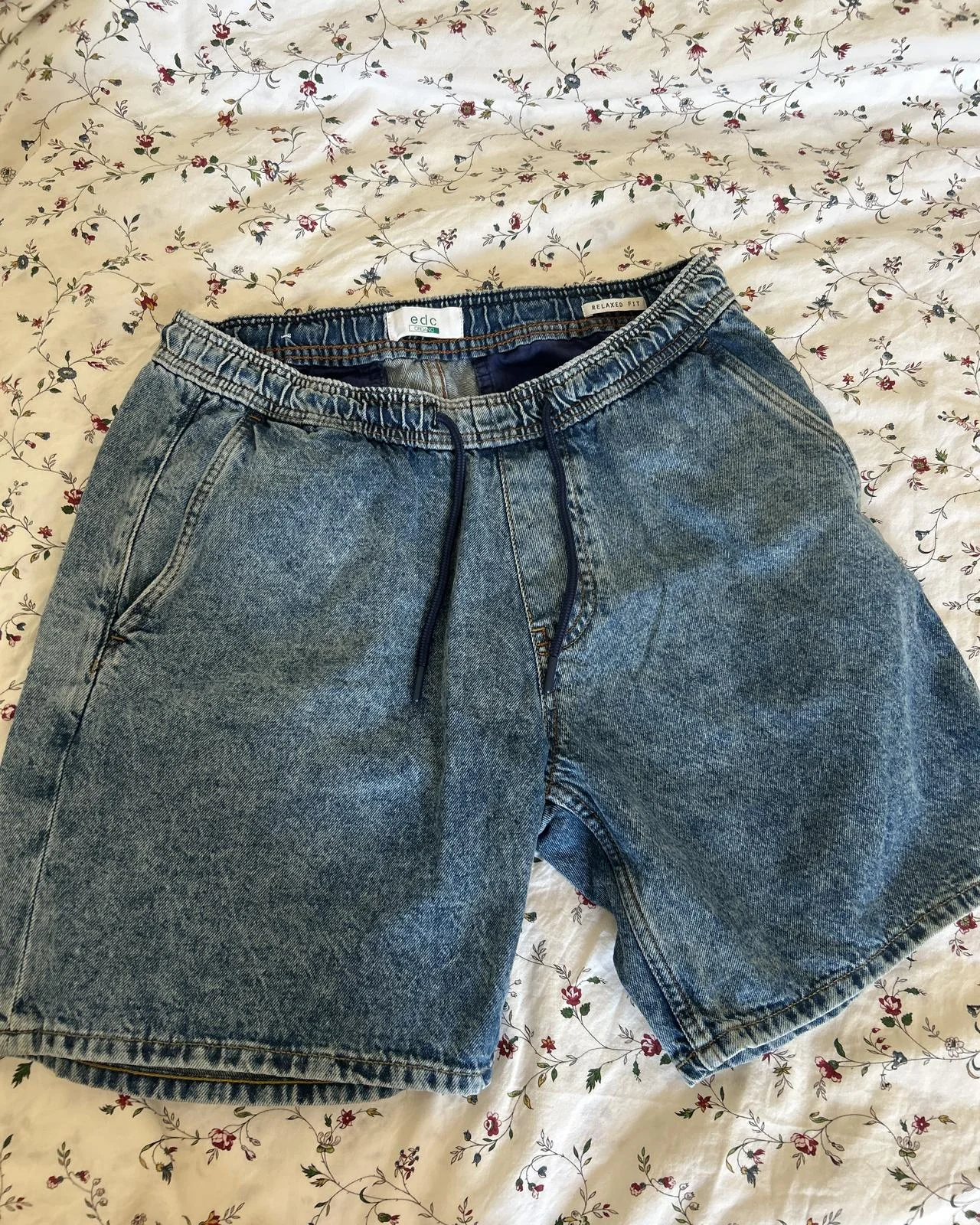EDC Brand Shorts, size M, photo 1