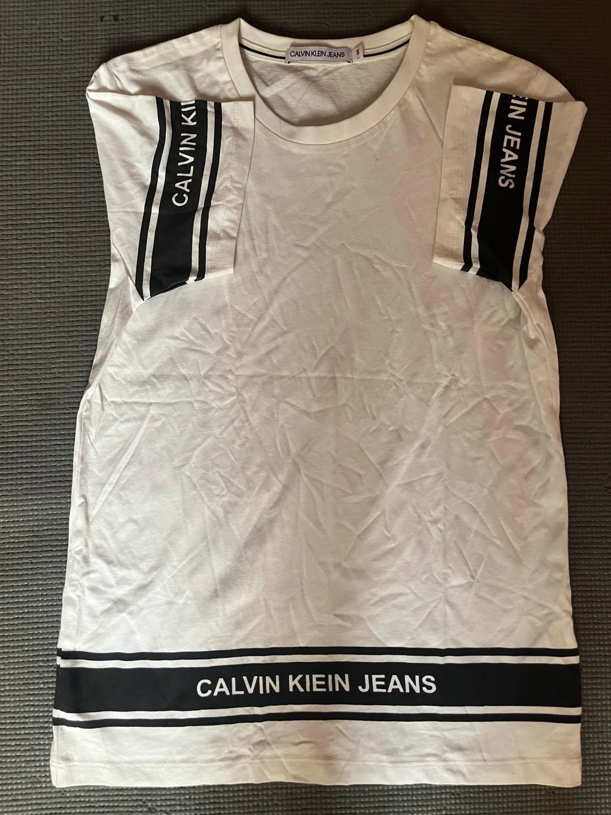 Calvin Klein Jeans T-shirts, size S, photo 1