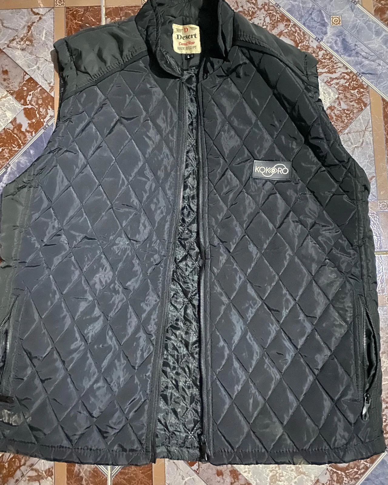 Vests, size L, photo 1