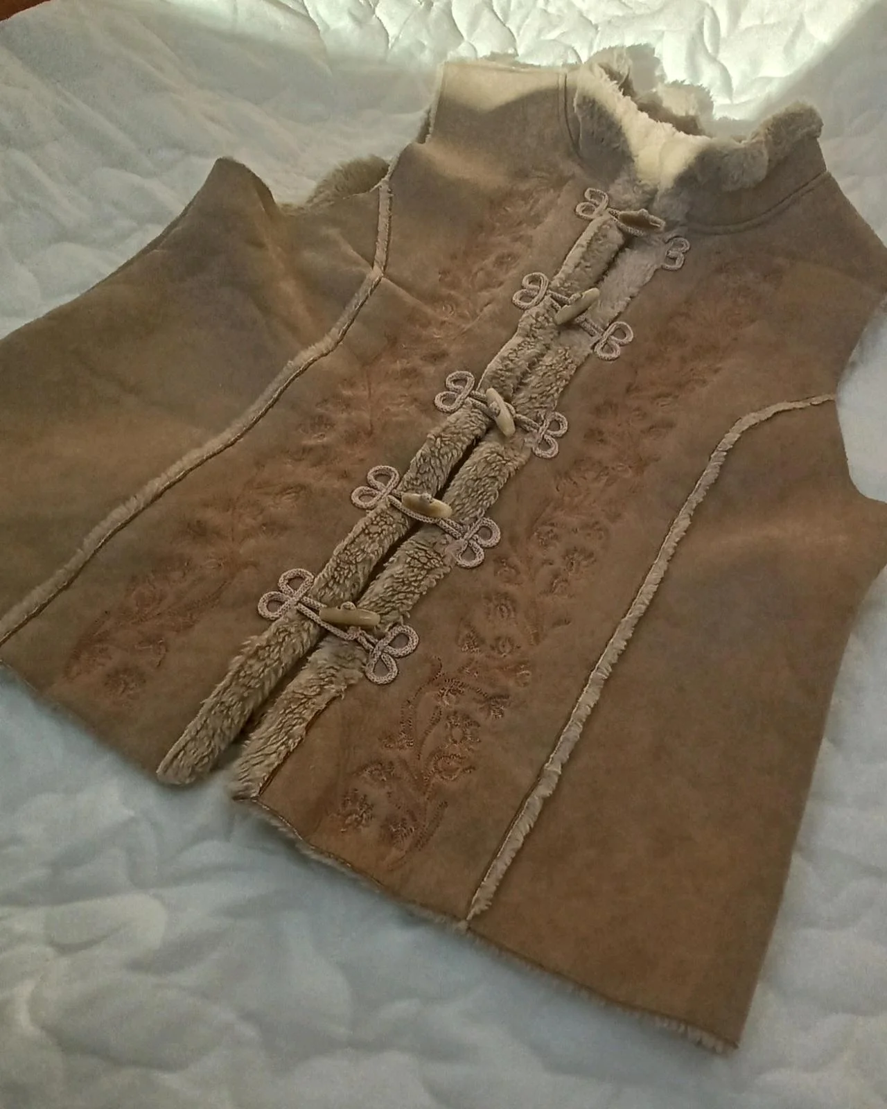 Wallis Vests, size Other, photo 1