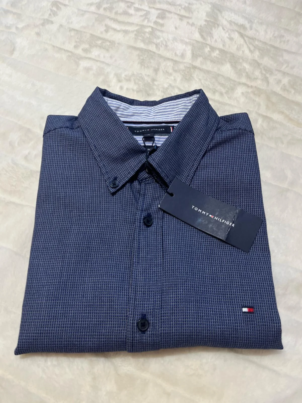 Tommy Hilfiger Shirts, size M, photo 1