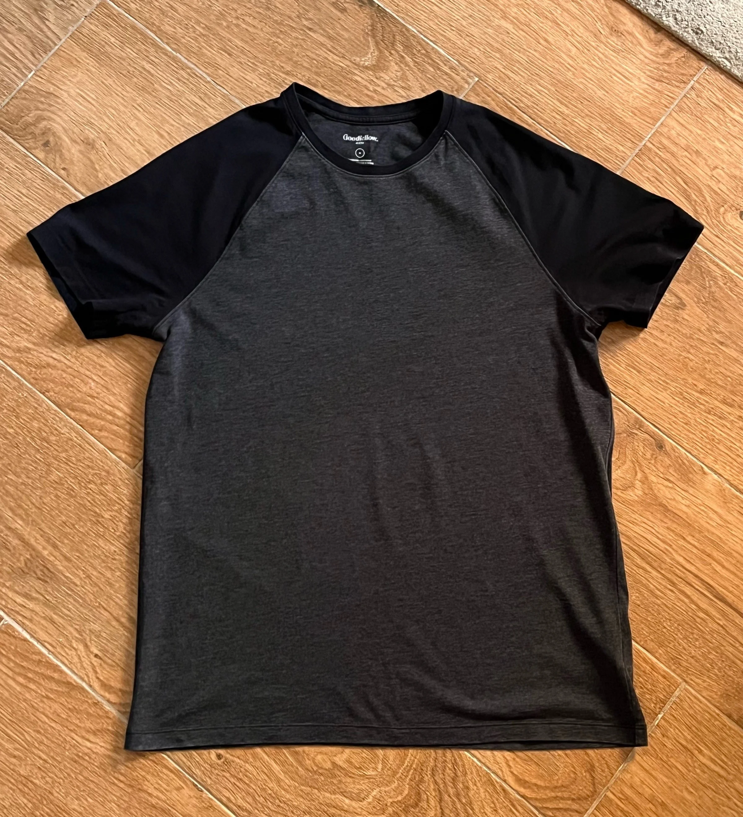 T-shirts, size M, photo 1