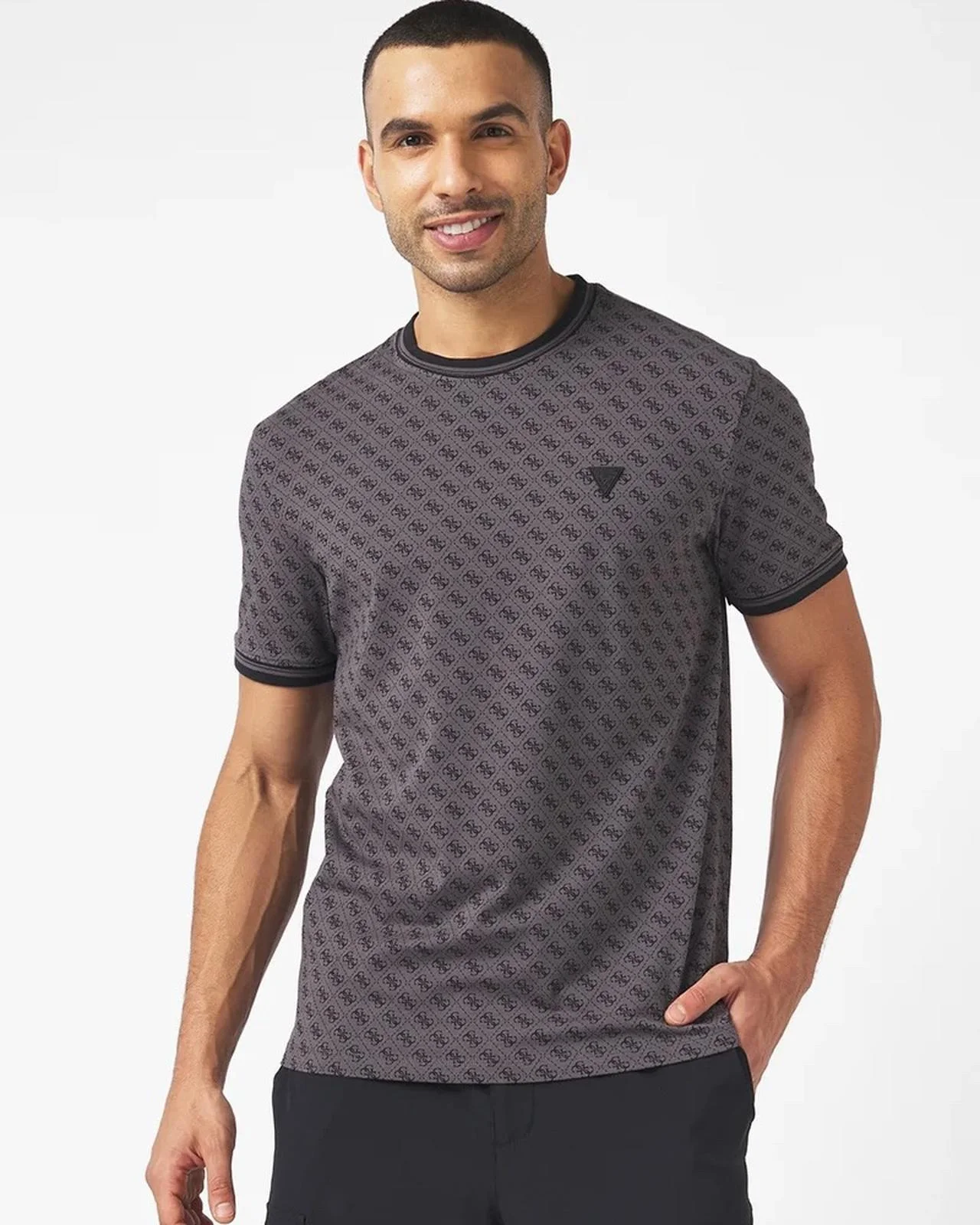 GUESS T-shirts, size M, photo 1