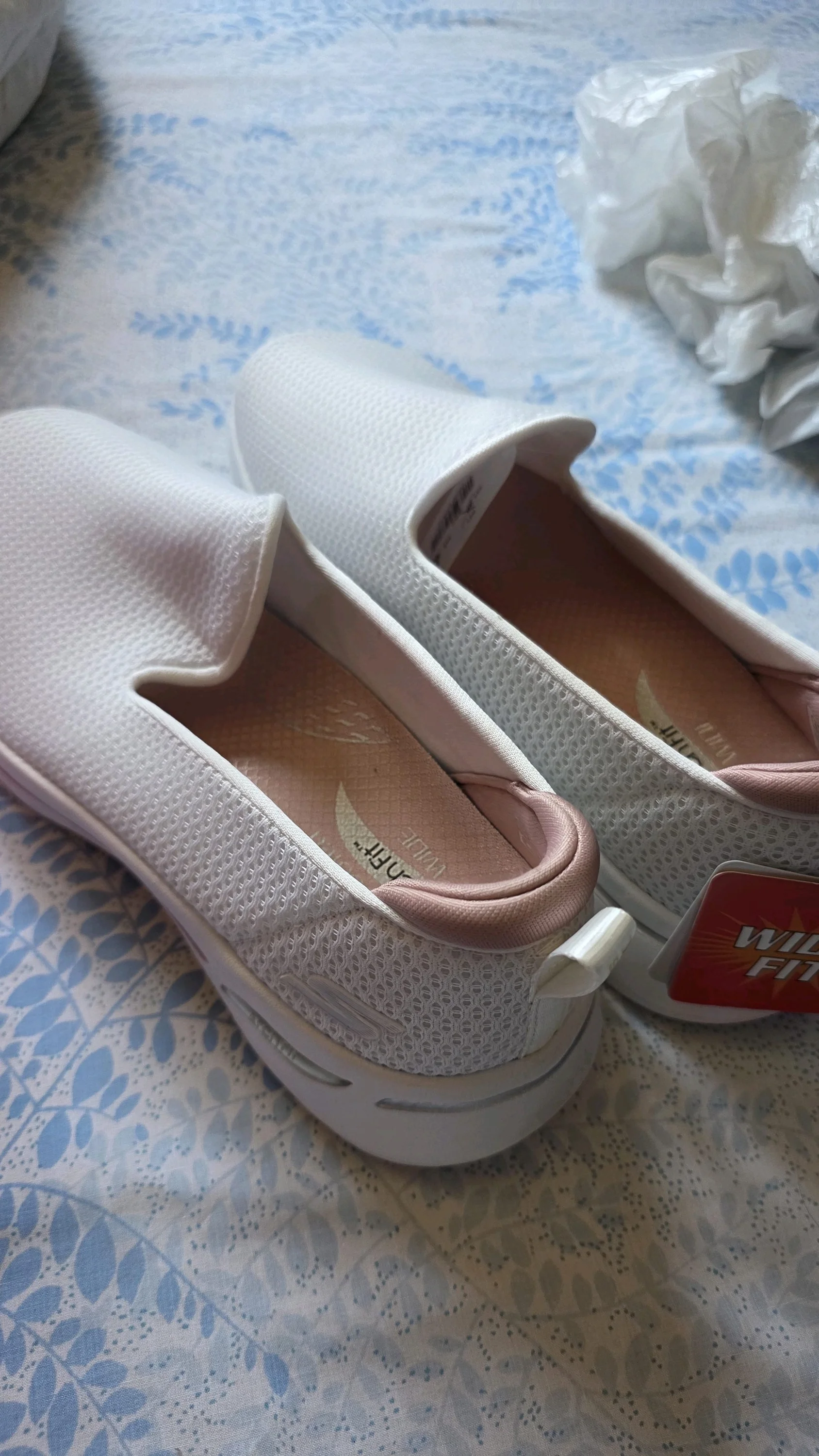 Sketchers Sneakers, size 38.5, photo 1
