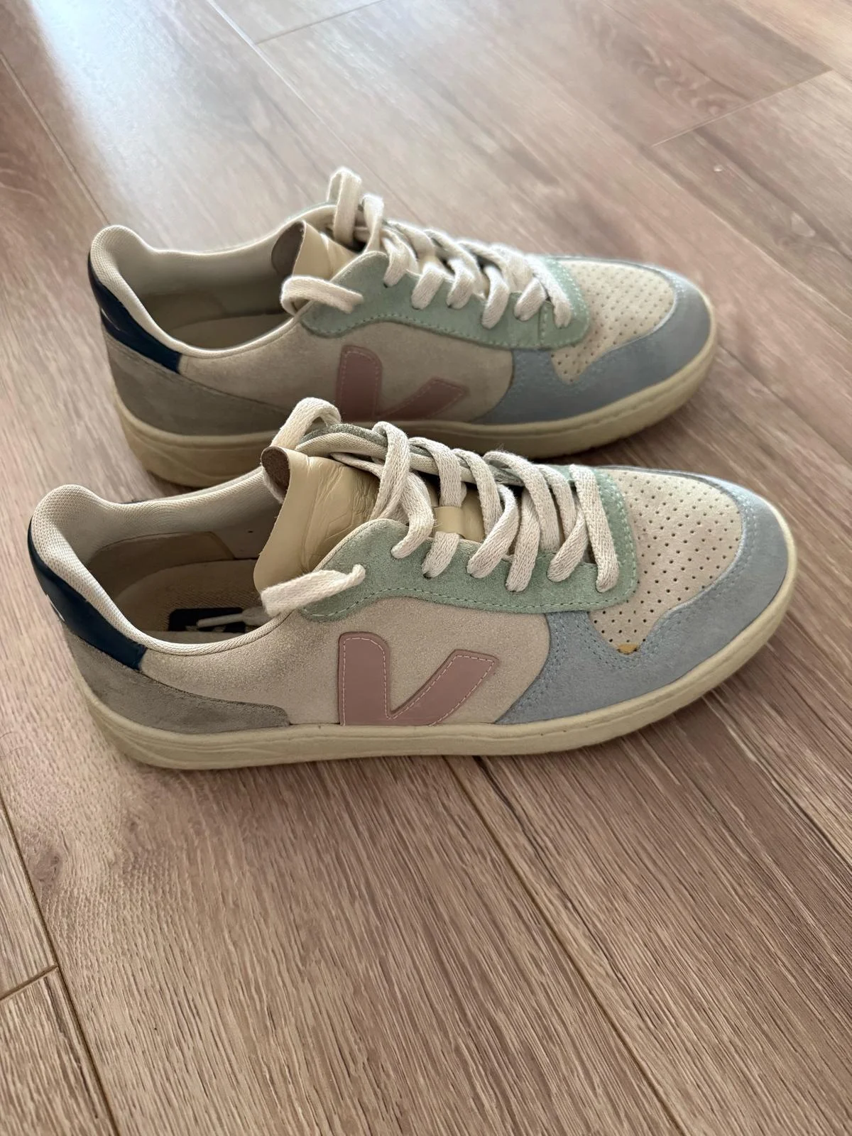 Veja Sneakers, size 38, photo 1
