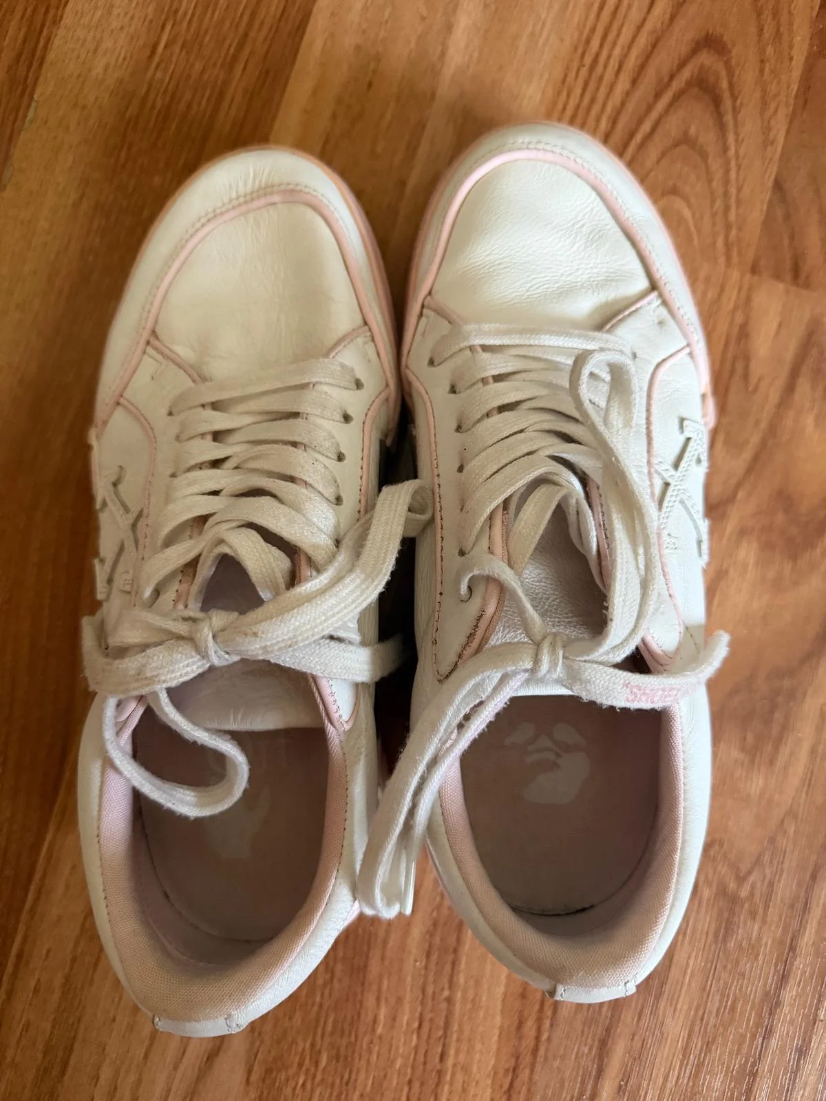 Off-White Sneakers, size 39, photo 1