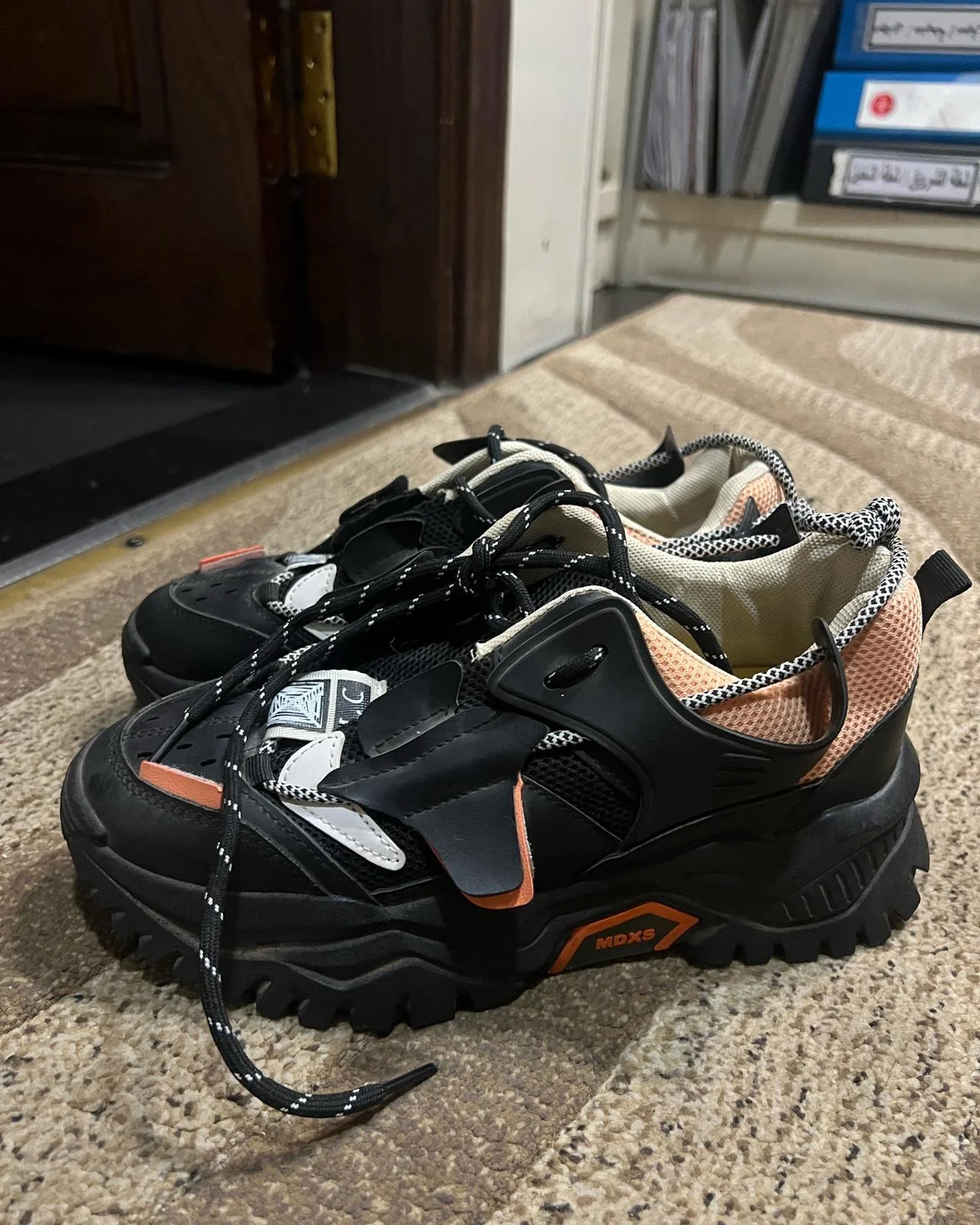Sneakers, size 39, photo 1