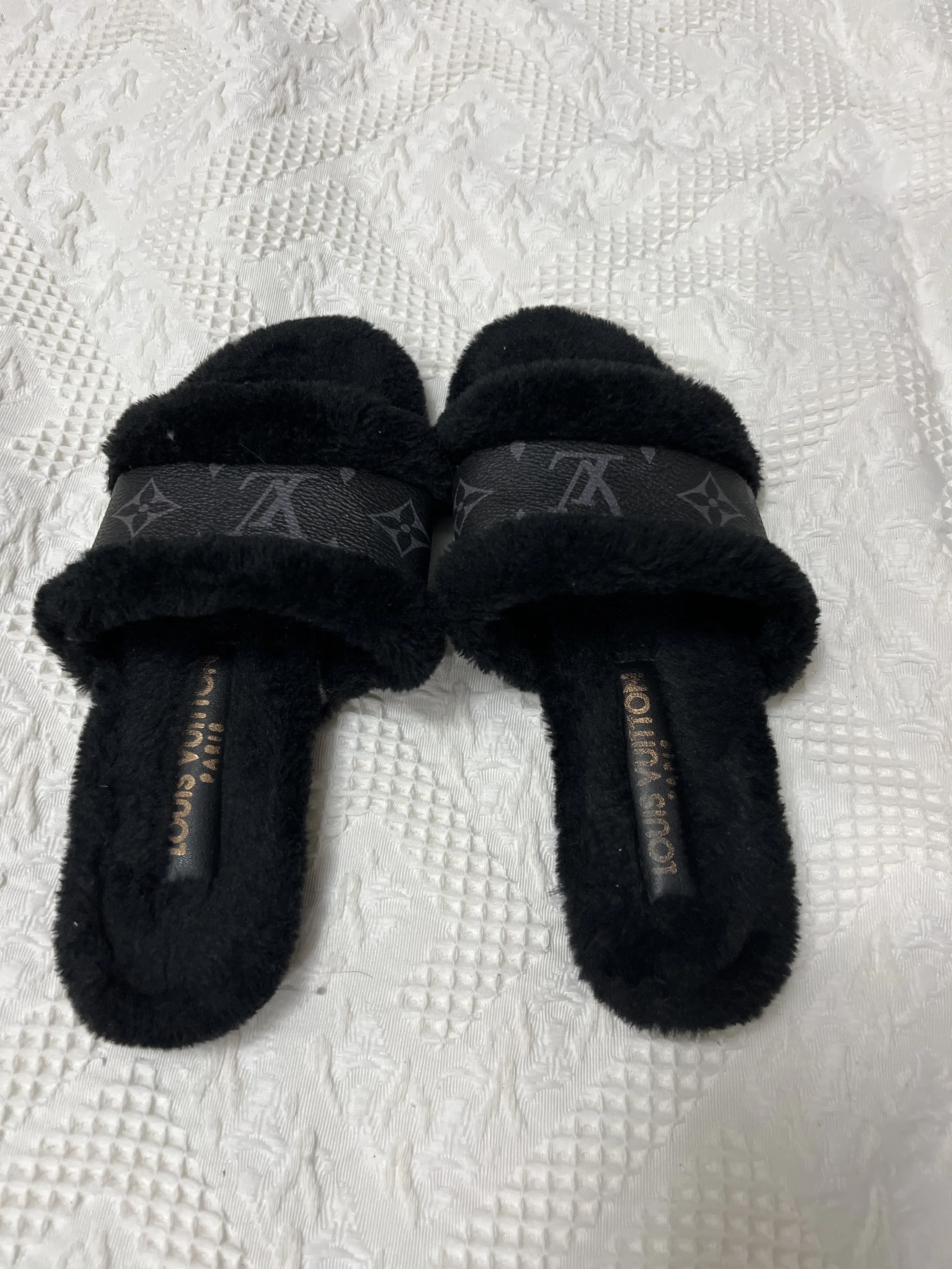 Louis Vuitton Flip-flops, size 36, photo 1
