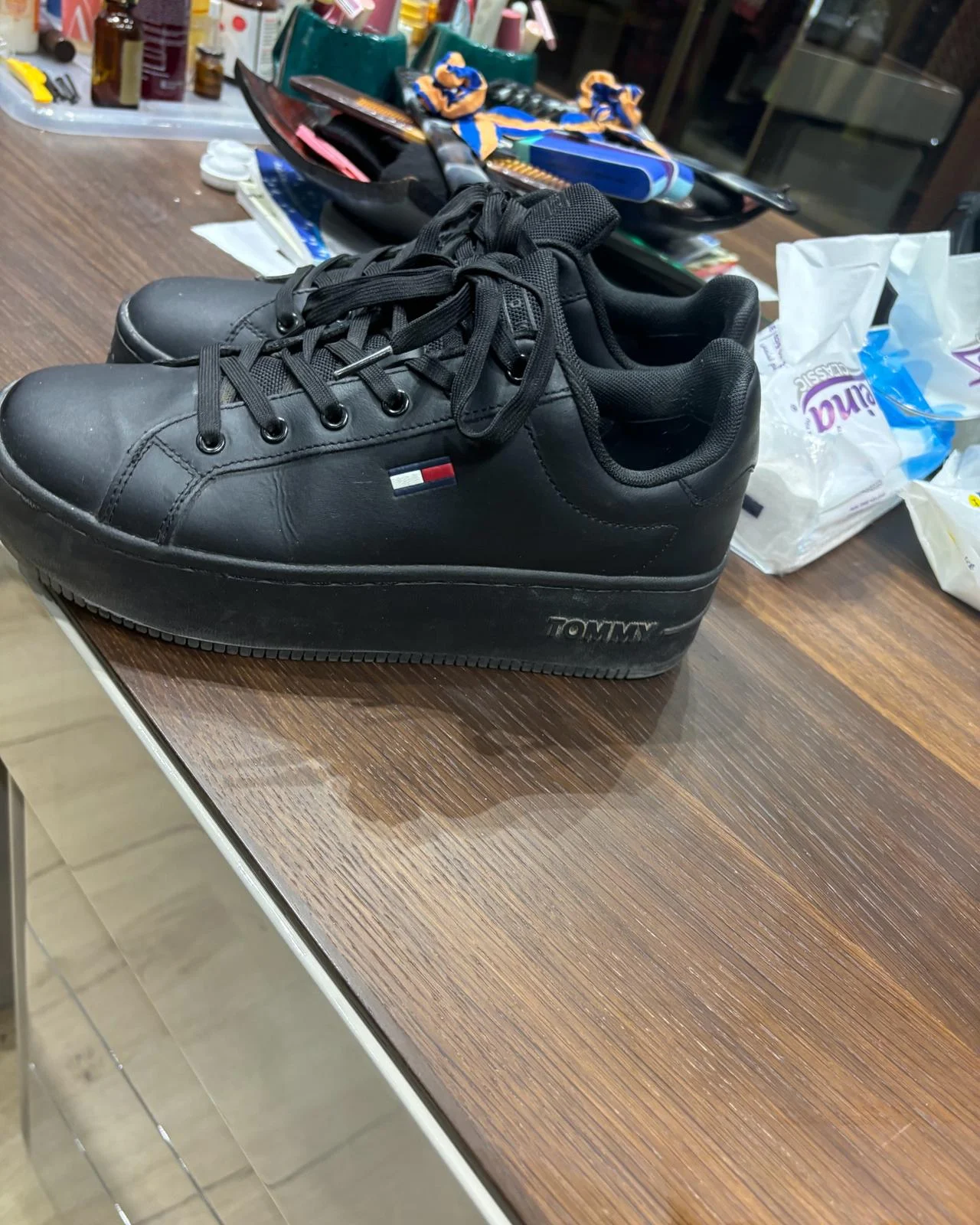 Tommy Hilfiger Sneakers, size 39, photo 1