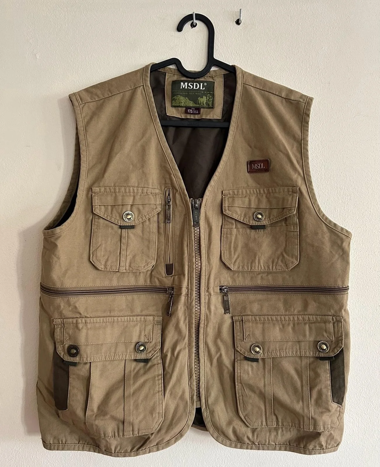 Vests, size XL, photo 1