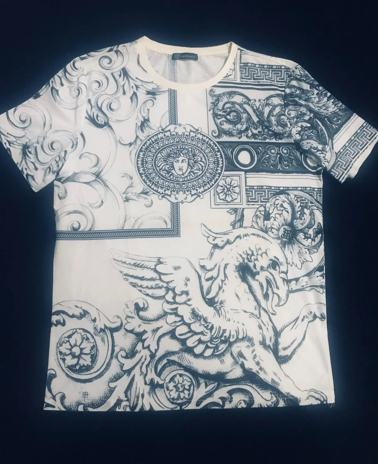 Versace T-shirts, size L, photo 1