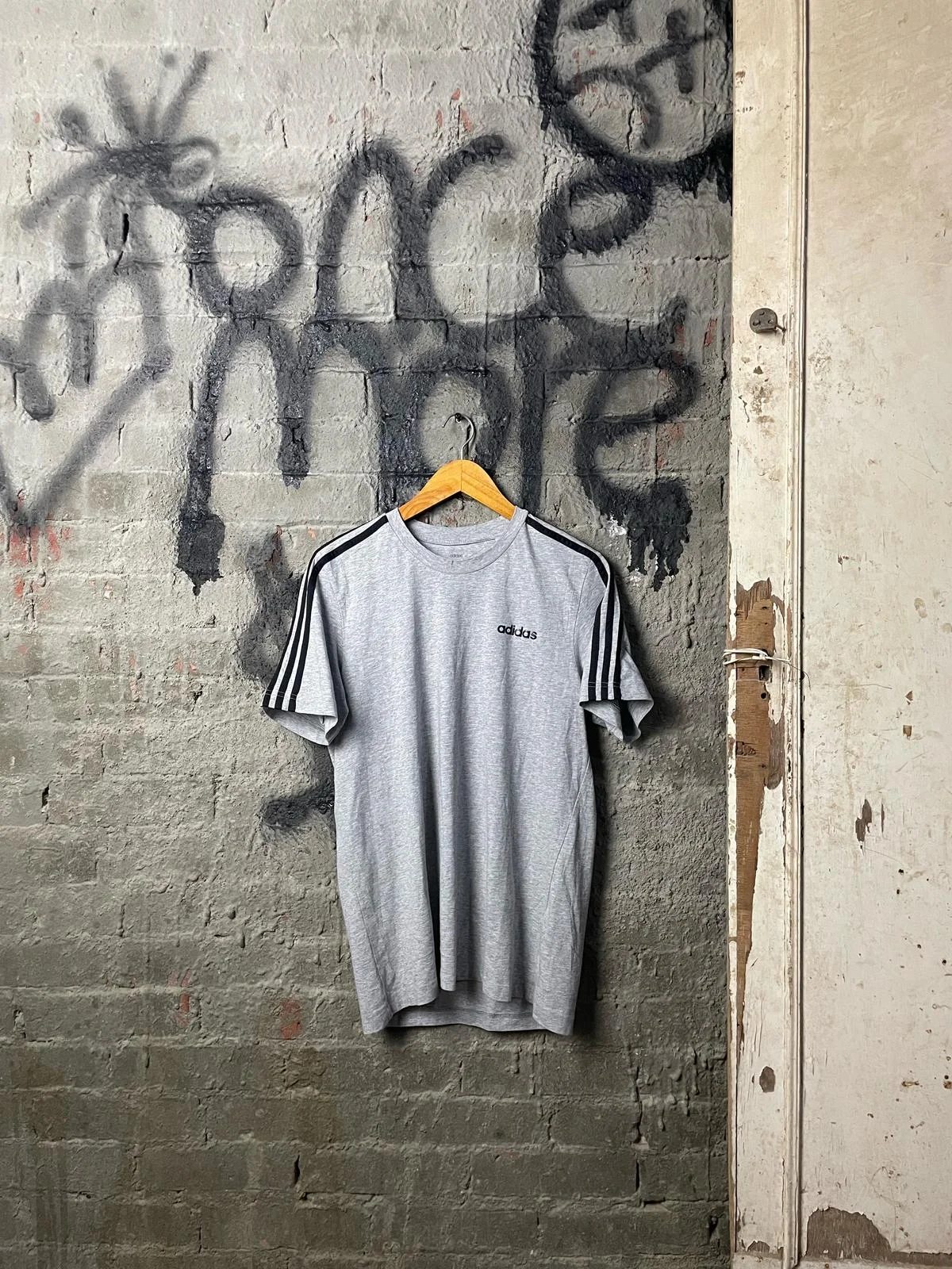 adidas T-shirts, size M, photo 1