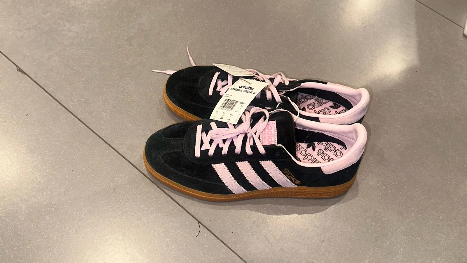 adidas Sneakers, size 41.5, photo 1
