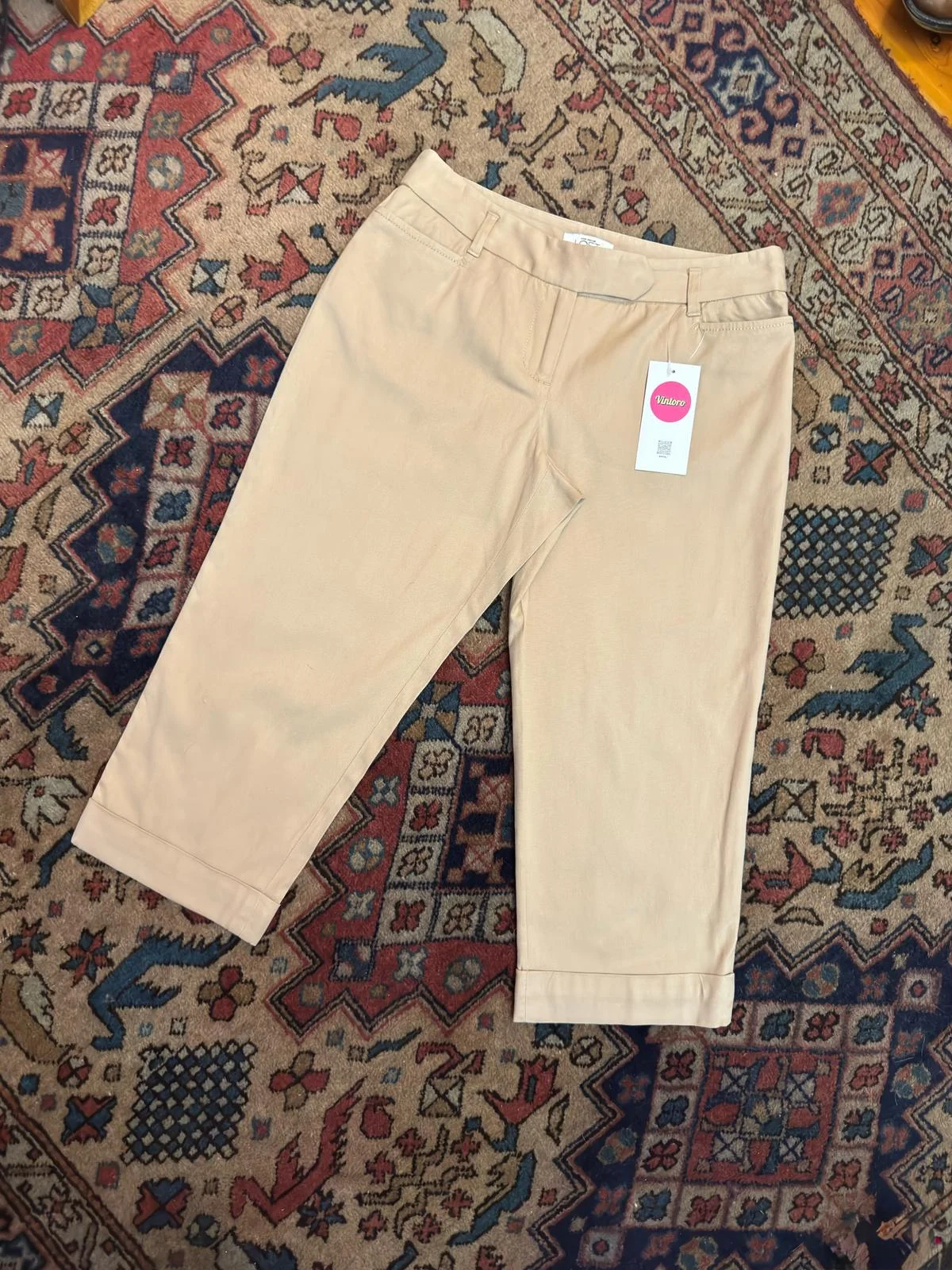 LOFT Capris, size Other, photo 1