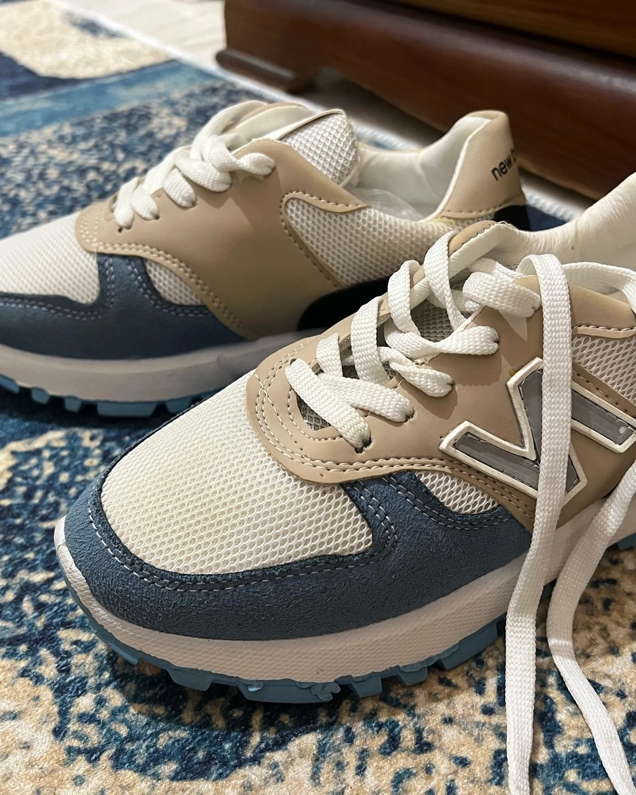 Sneakers, size 37, photo 1