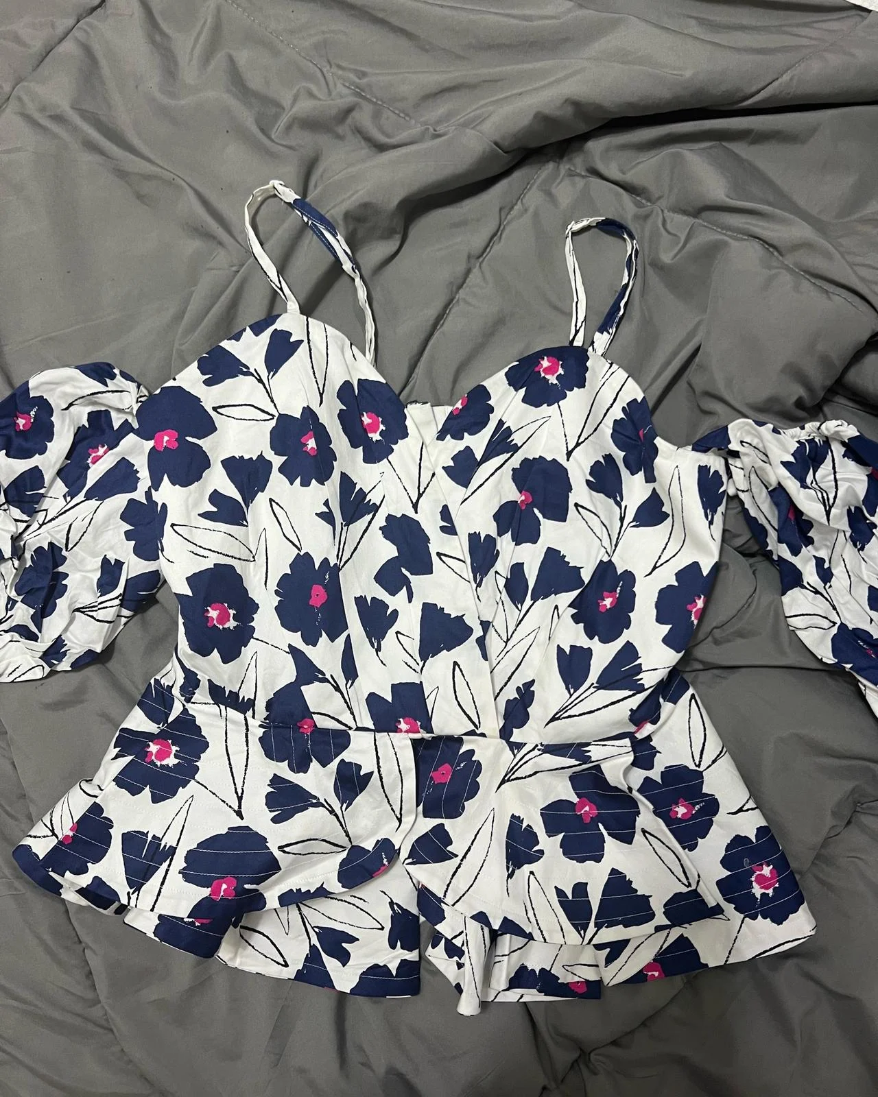 ELLE Tank Tops, size Other, photo 1