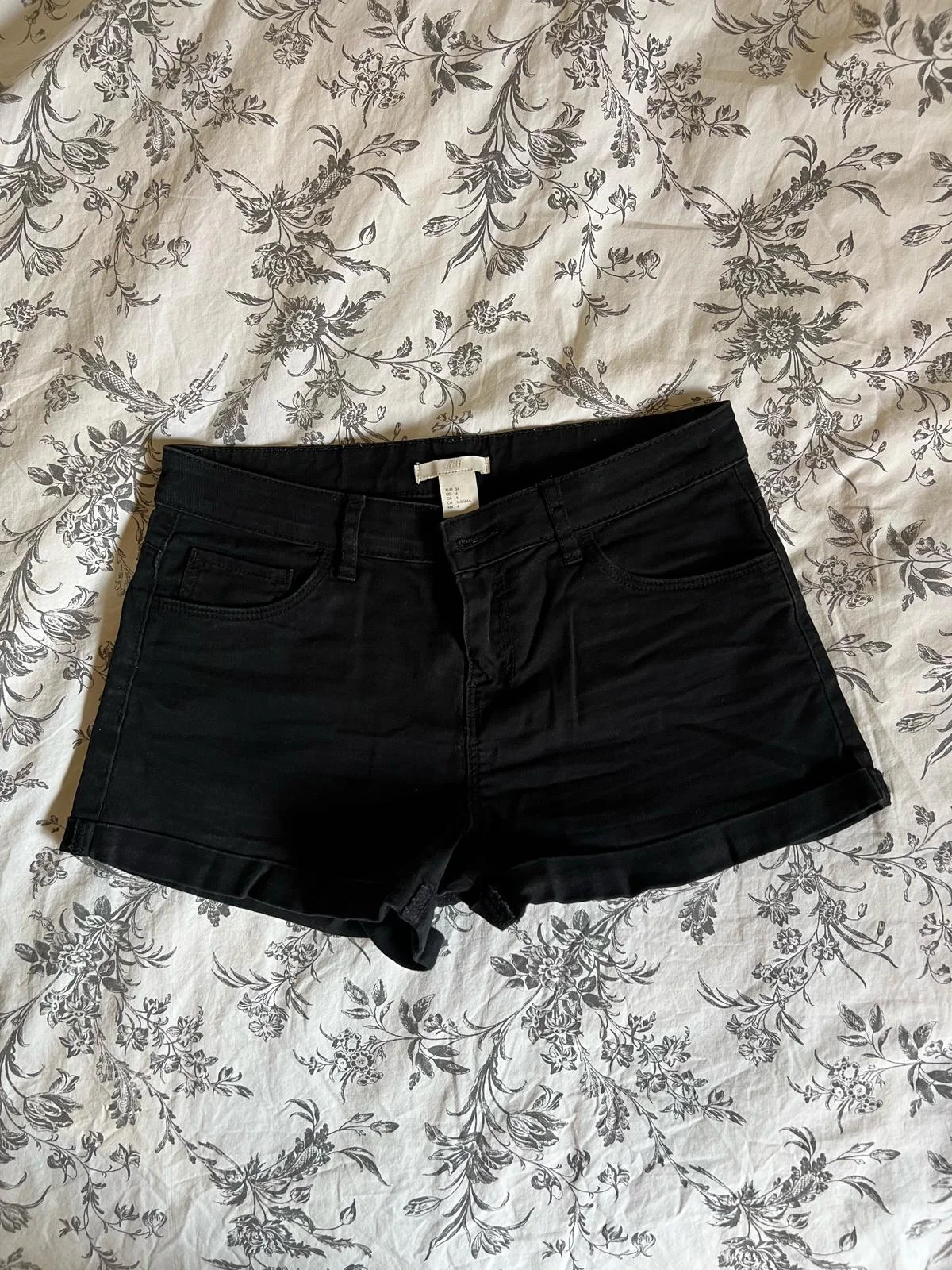 H&M Shorts, size XS / 34 / 6, photo 1