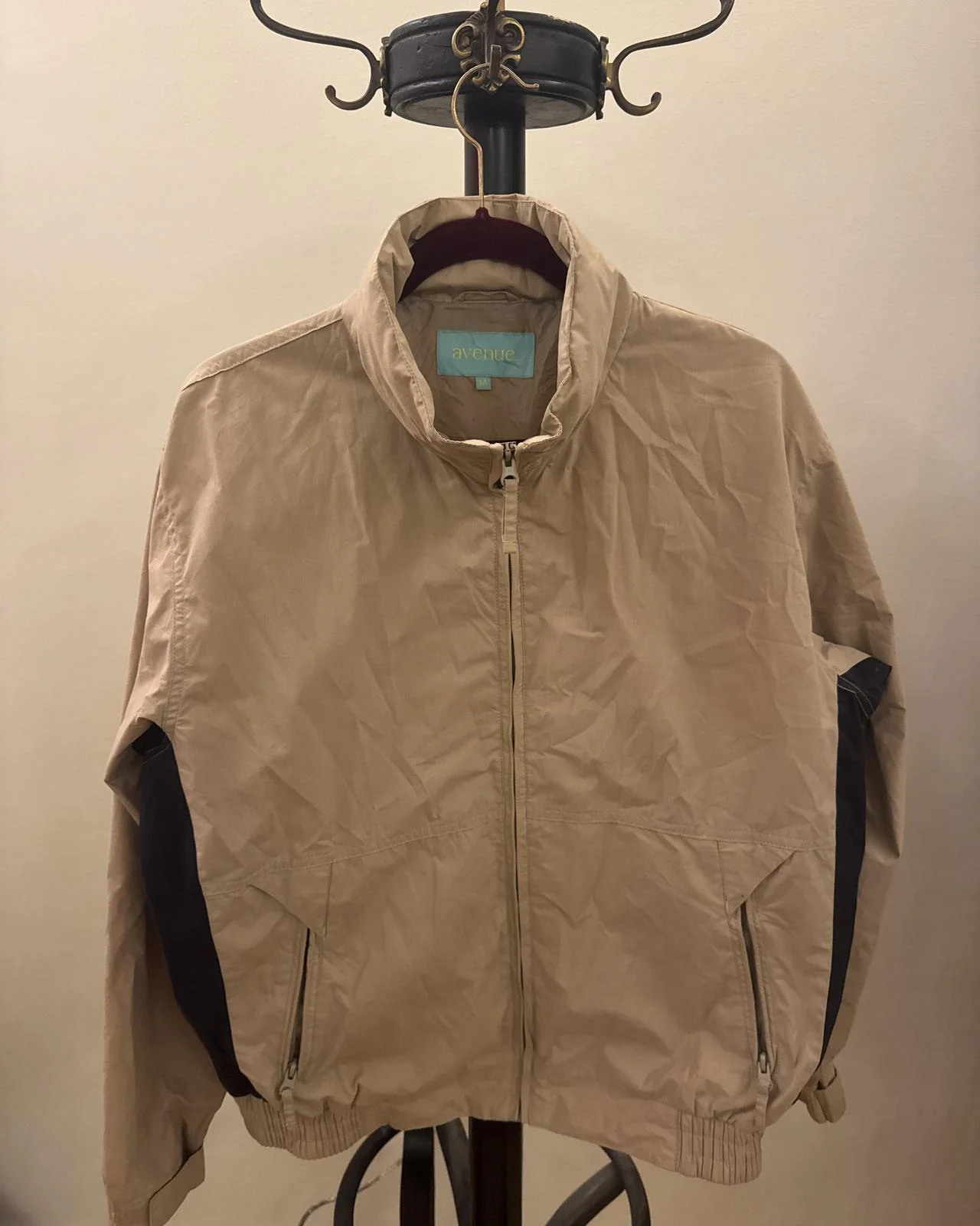Avenue Jackets, size M, photo 1