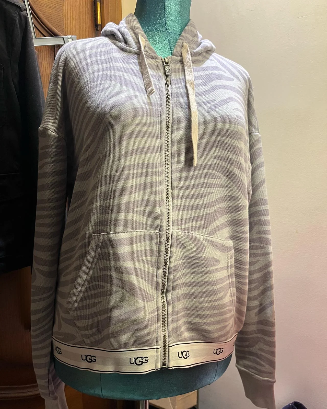 UGG Hoodies, size L / 40 / 12, photo 1