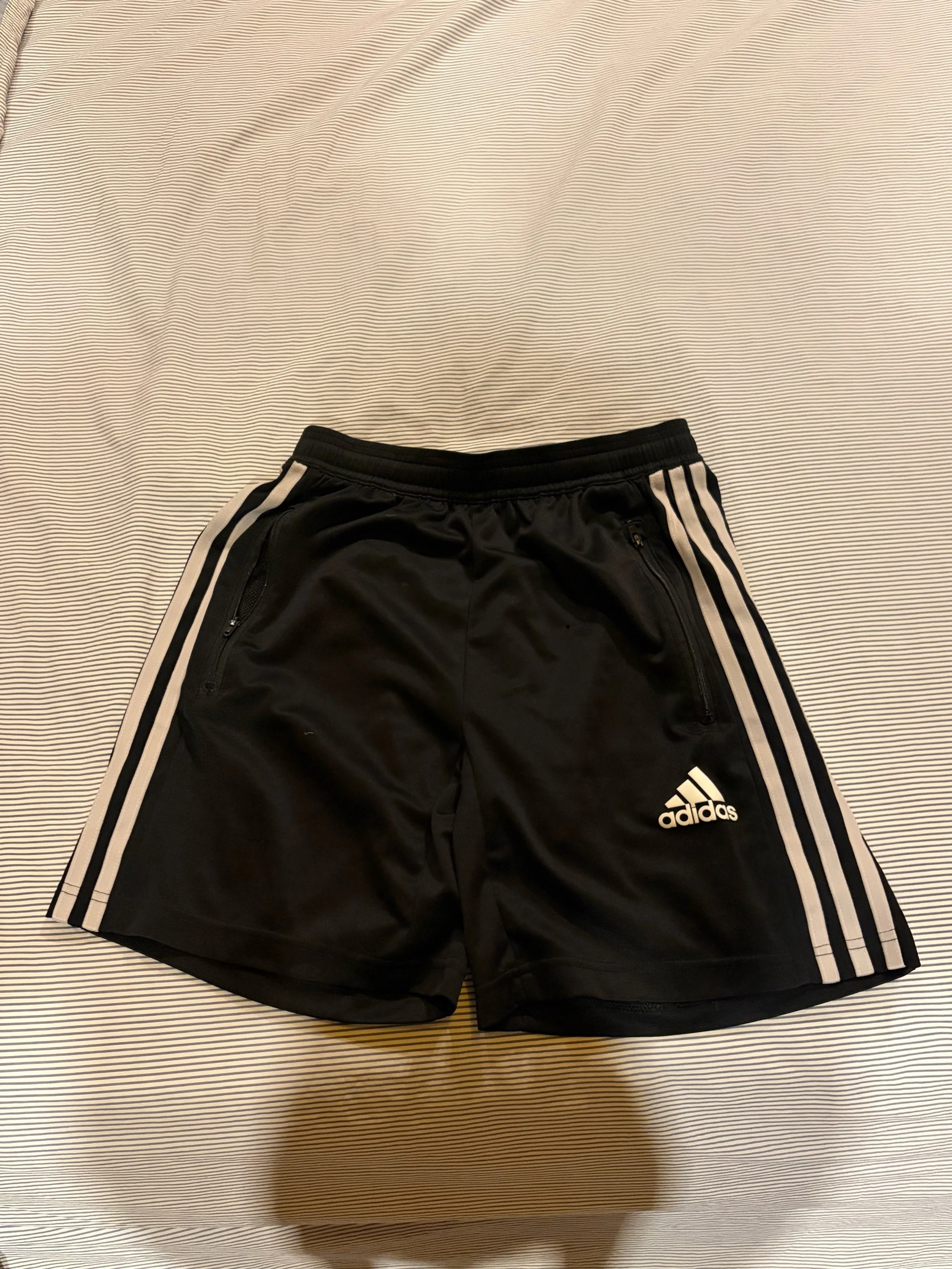 adidas Shorts, size XS / 34 / 6, photo 1