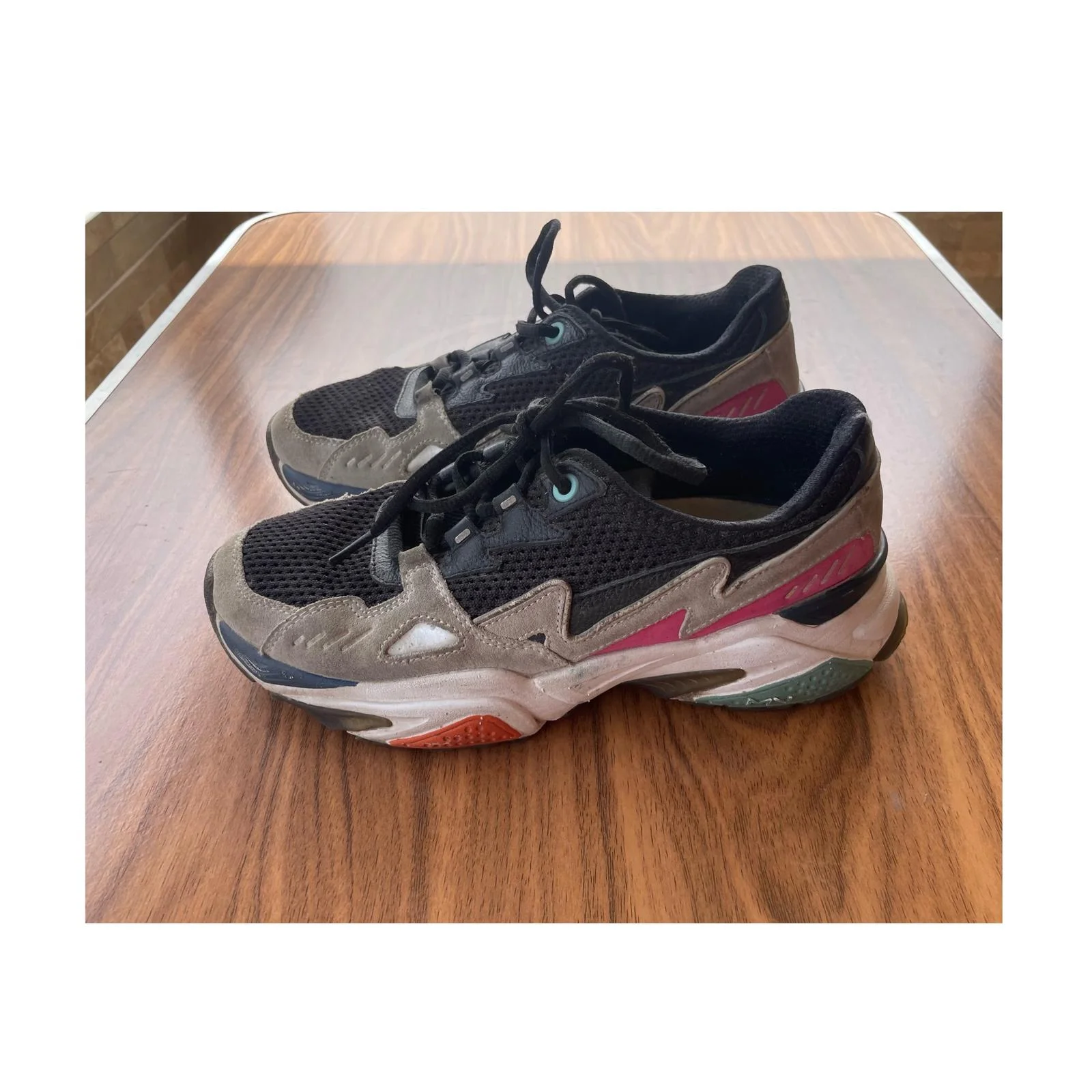 Sketchers Sneakers, size 37, photo 1