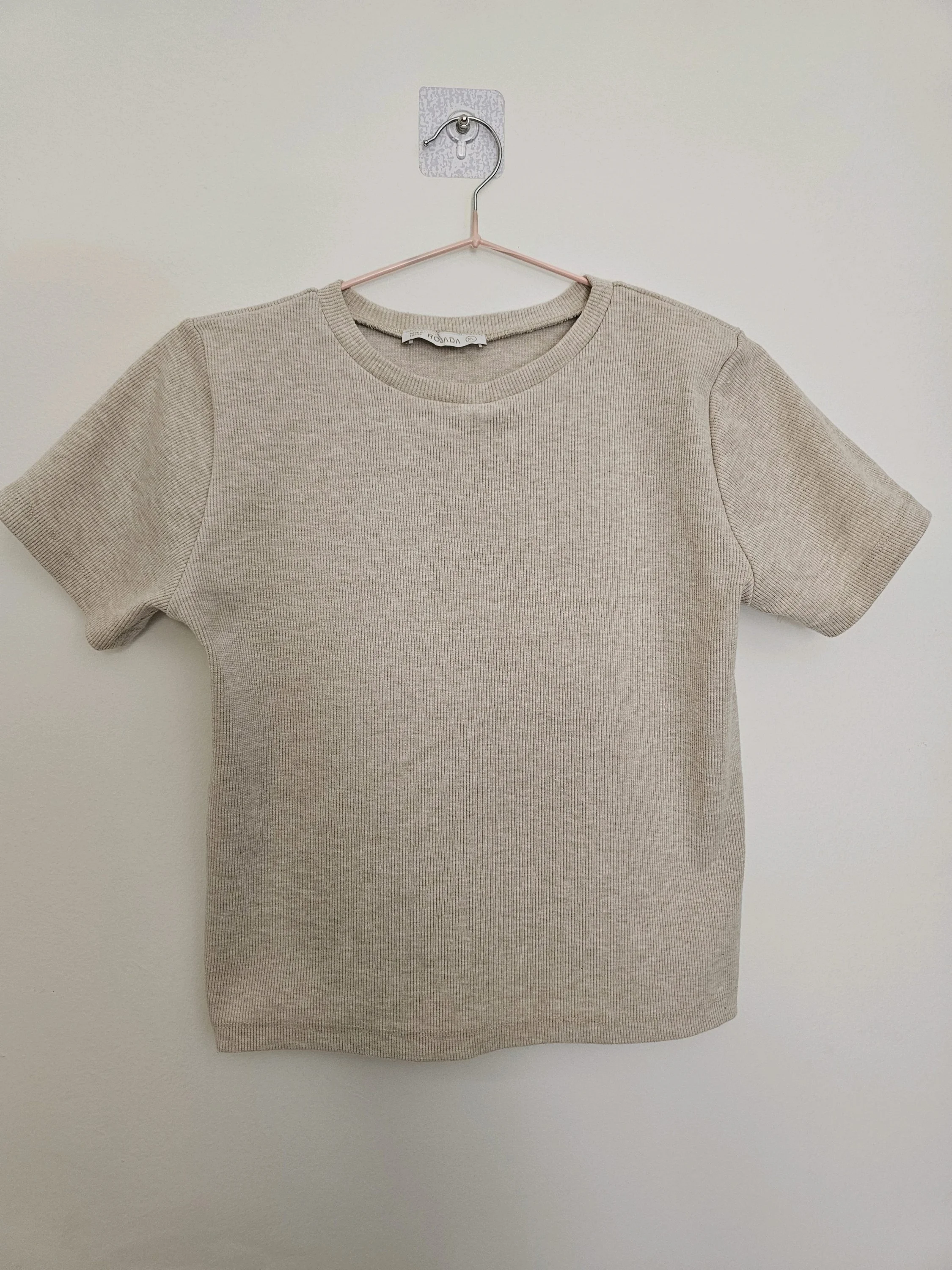 Rojada T-shirts, size XL / 42 / 14, photo 1