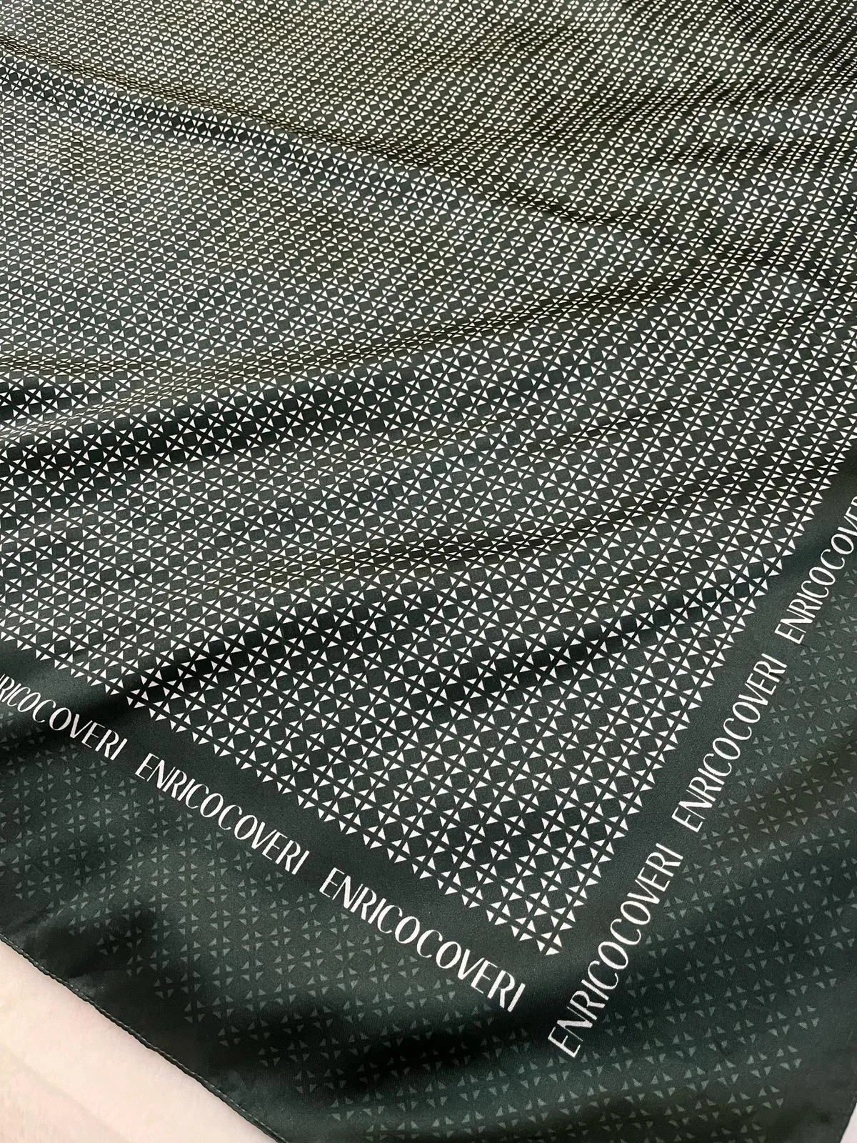 Enrico Coveri Scarves, size Other, photo 1