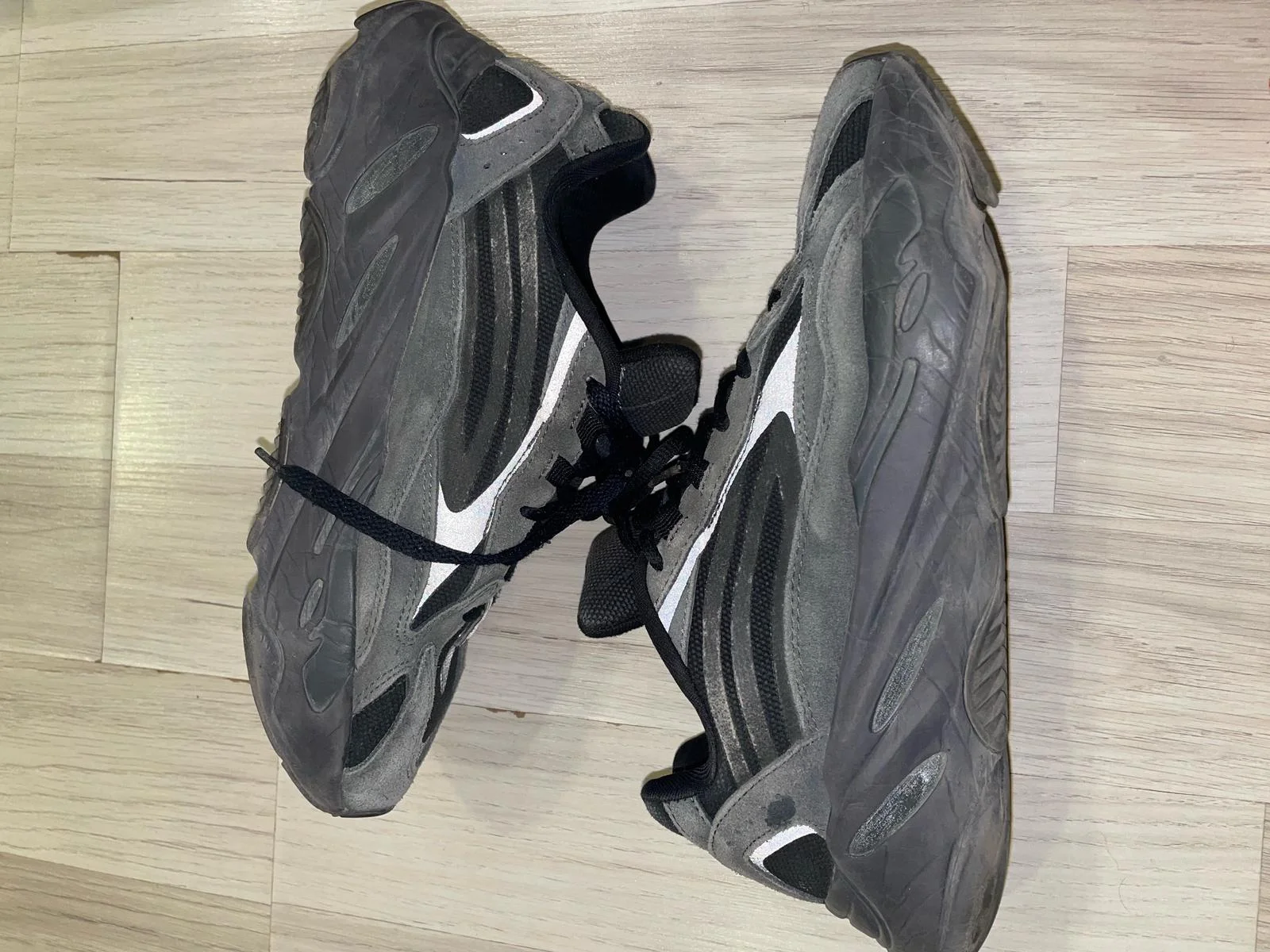 Yeezy Sneakers, size 41.5, photo 1
