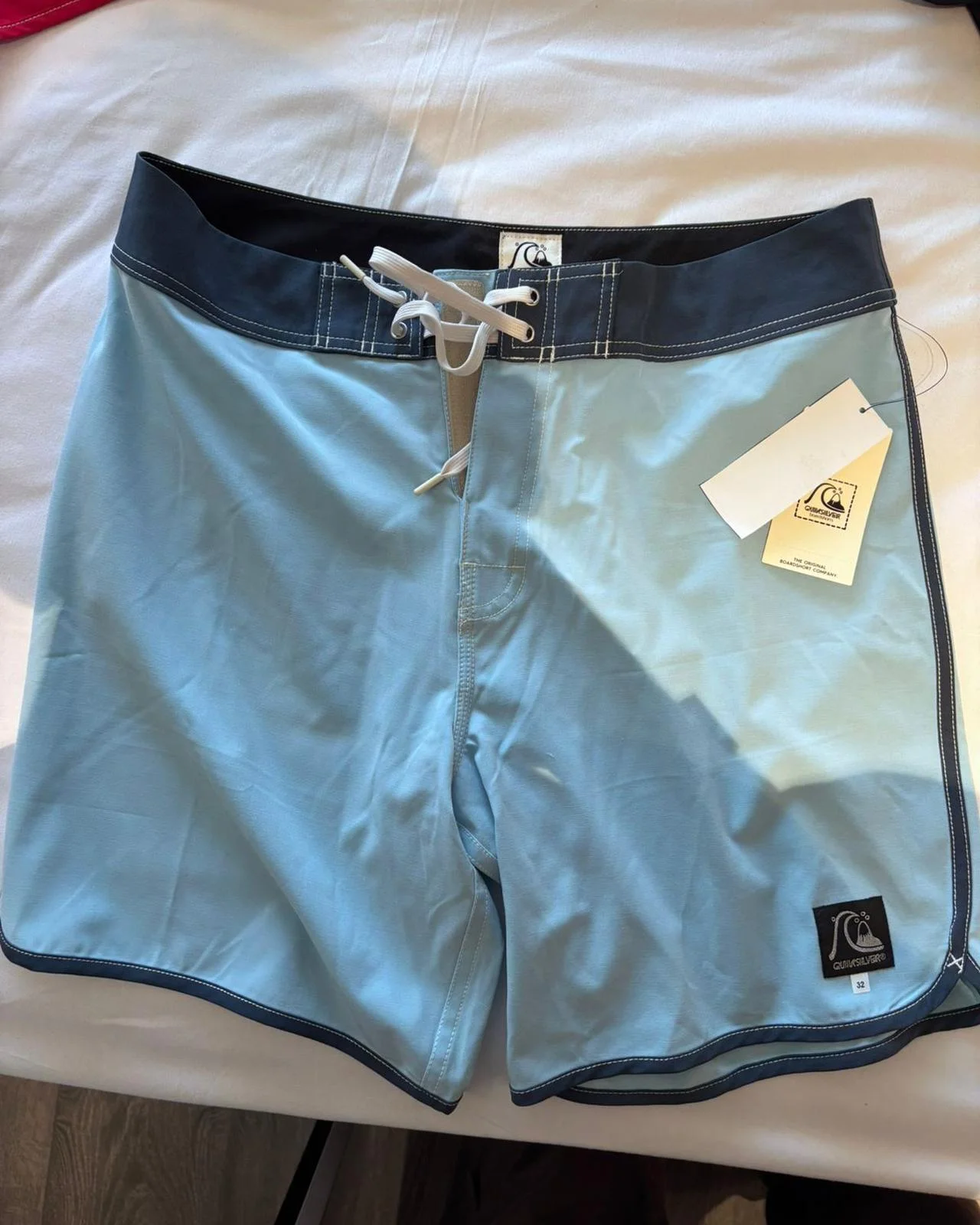 Quiksilver Board Shorts, size M, photo 1