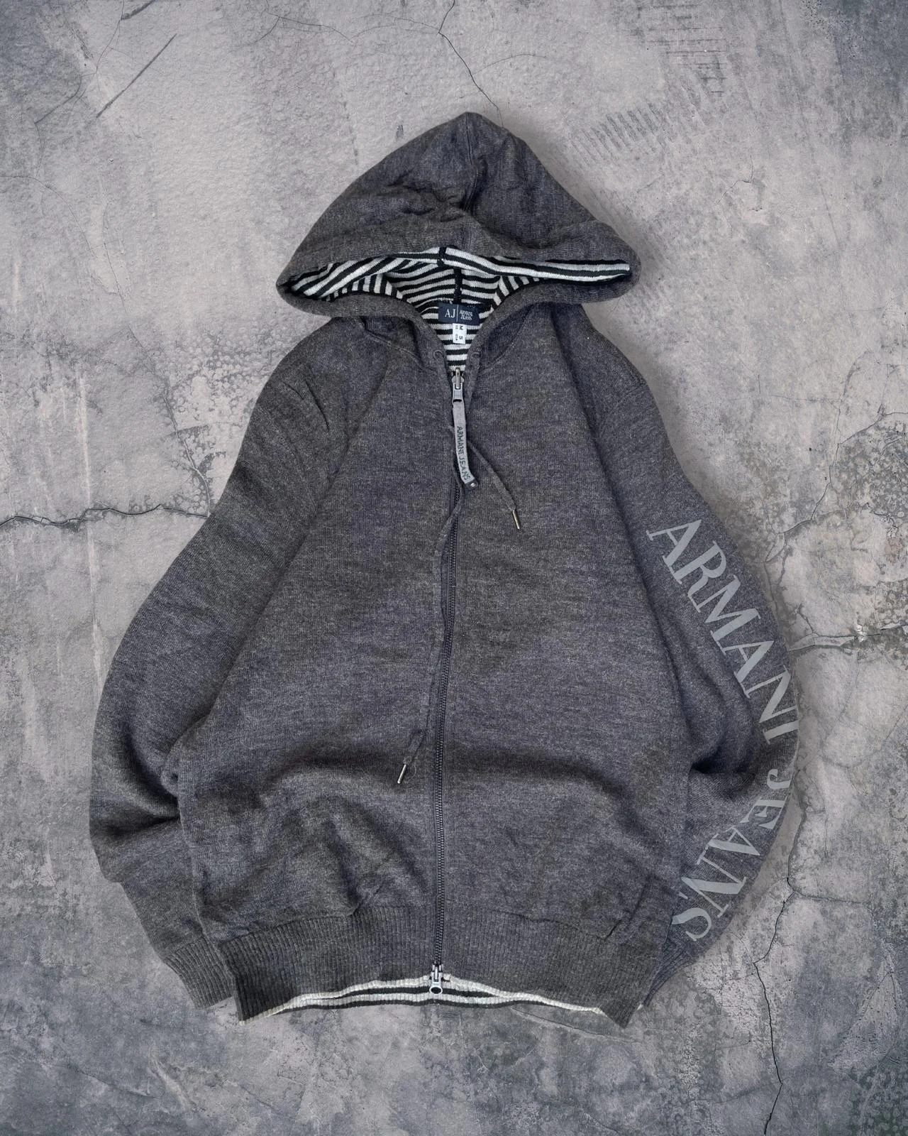 Armani Jeans Sweaters, size M, photo 1