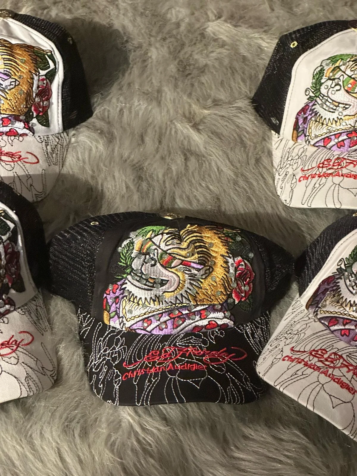 Ed Hardy Capris, size Other, photo 1