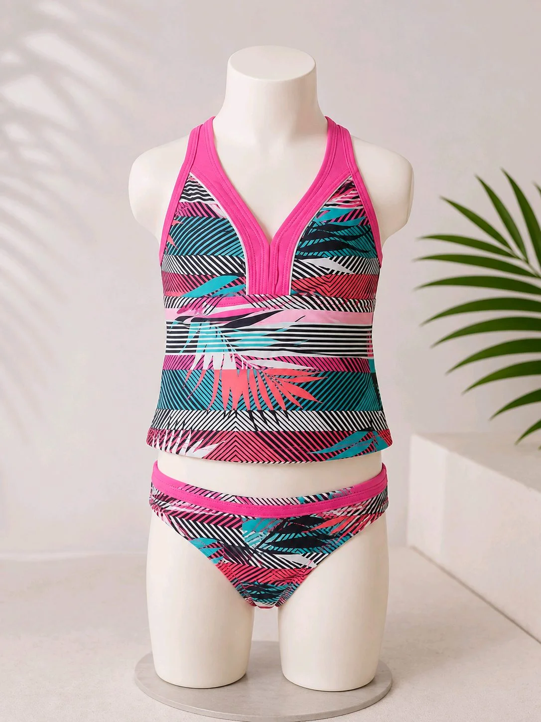 Zero Swimwear, size 14y, photo 1