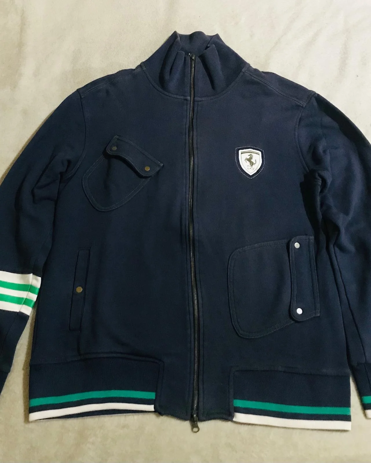 Ferrari Athletic Jackets, size L, photo 1