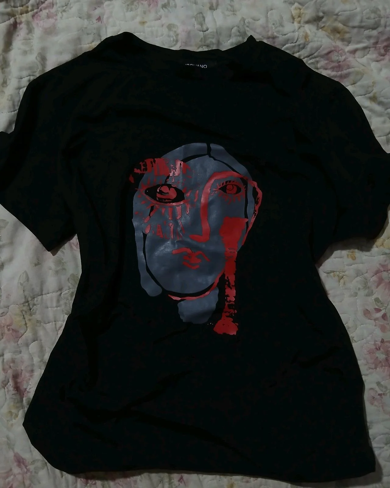 Local T-shirts, size XL / 42 / 14, photo 1