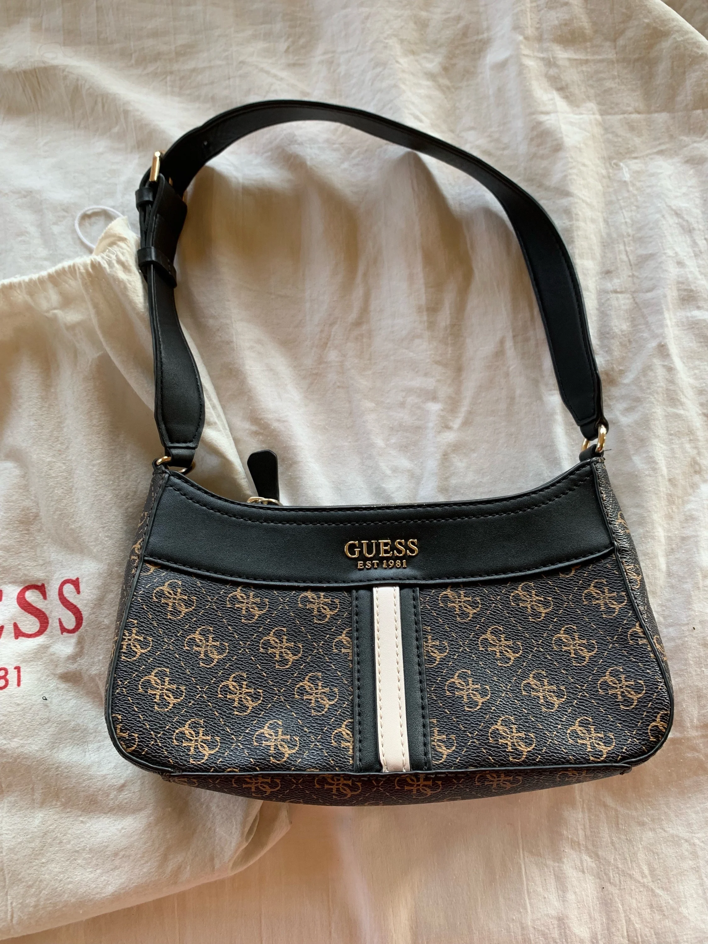 GUESS Shoulder Bag, size Other, photo 1