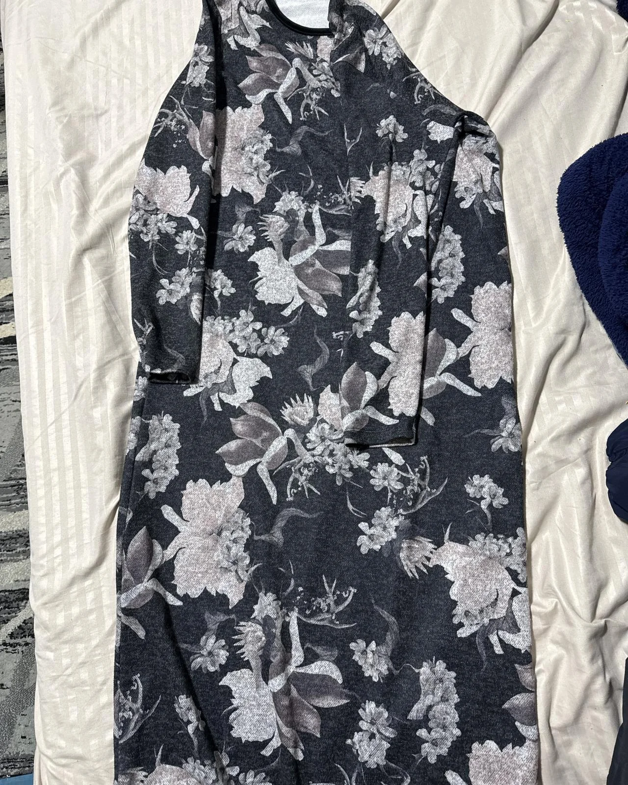 Or Midi Dresses, size XL / 42 / 14, photo 1